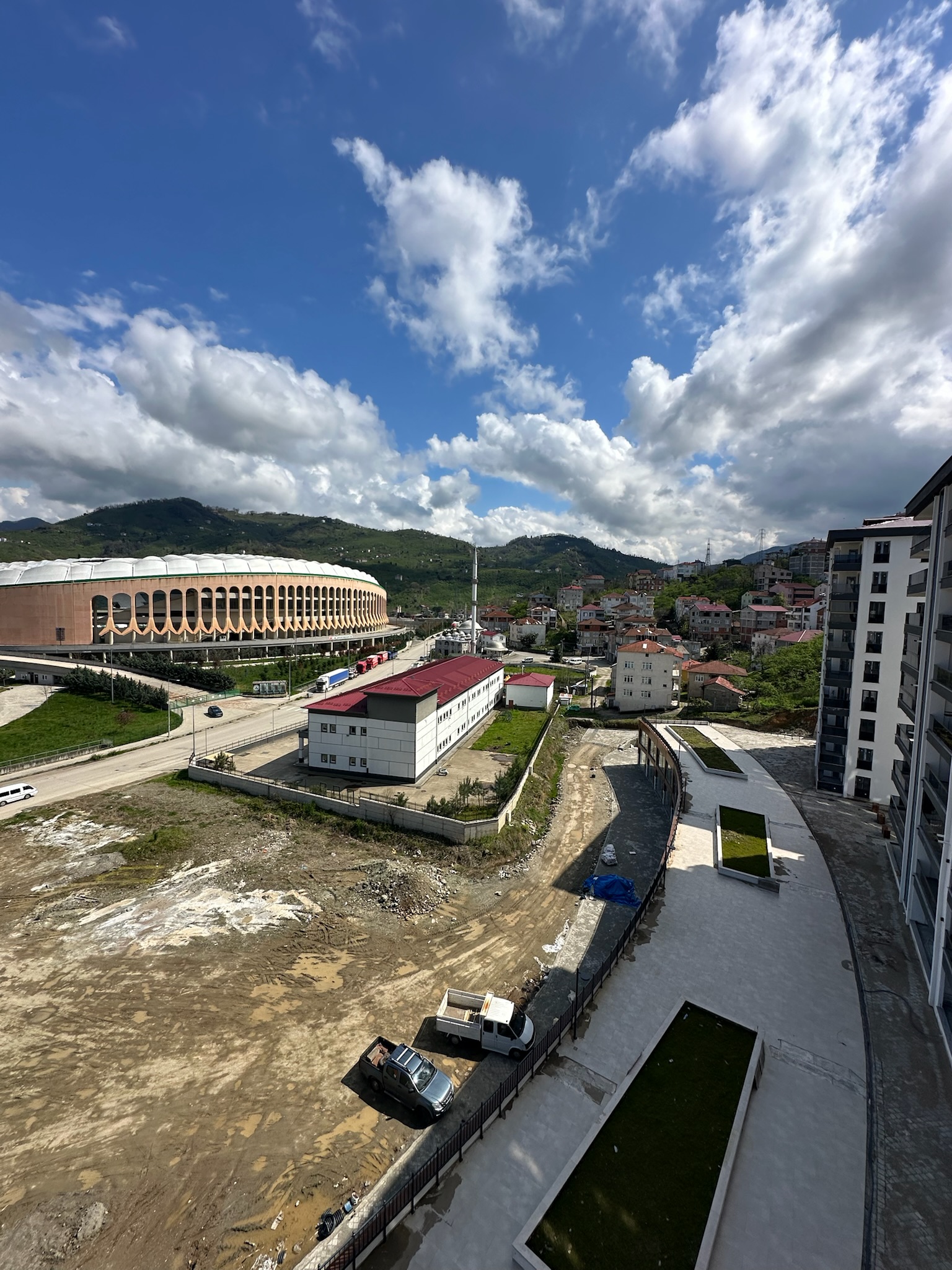 STADİUM CADDE EVLERİ C BLOK D. 20 2+1 KİRALIK