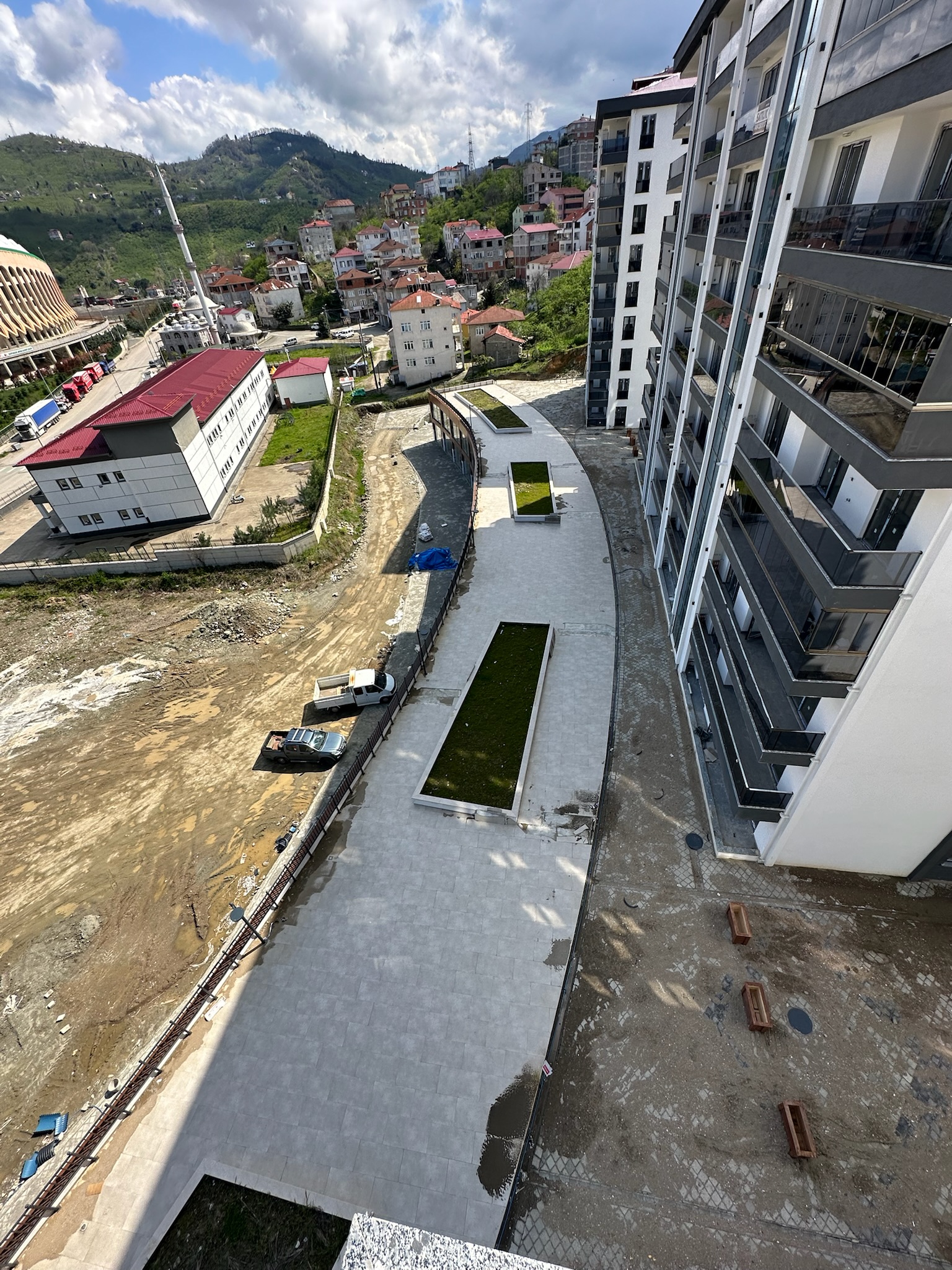 STADİUM CADDE EVLERİ C BLOK D. 20 2+1 KİRALIK