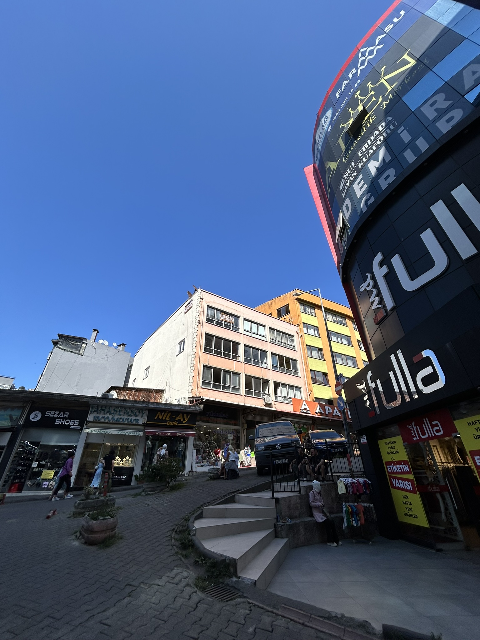 ŞEYHKERAMETTİN MAHALLESİ KİRALIK BÜRO