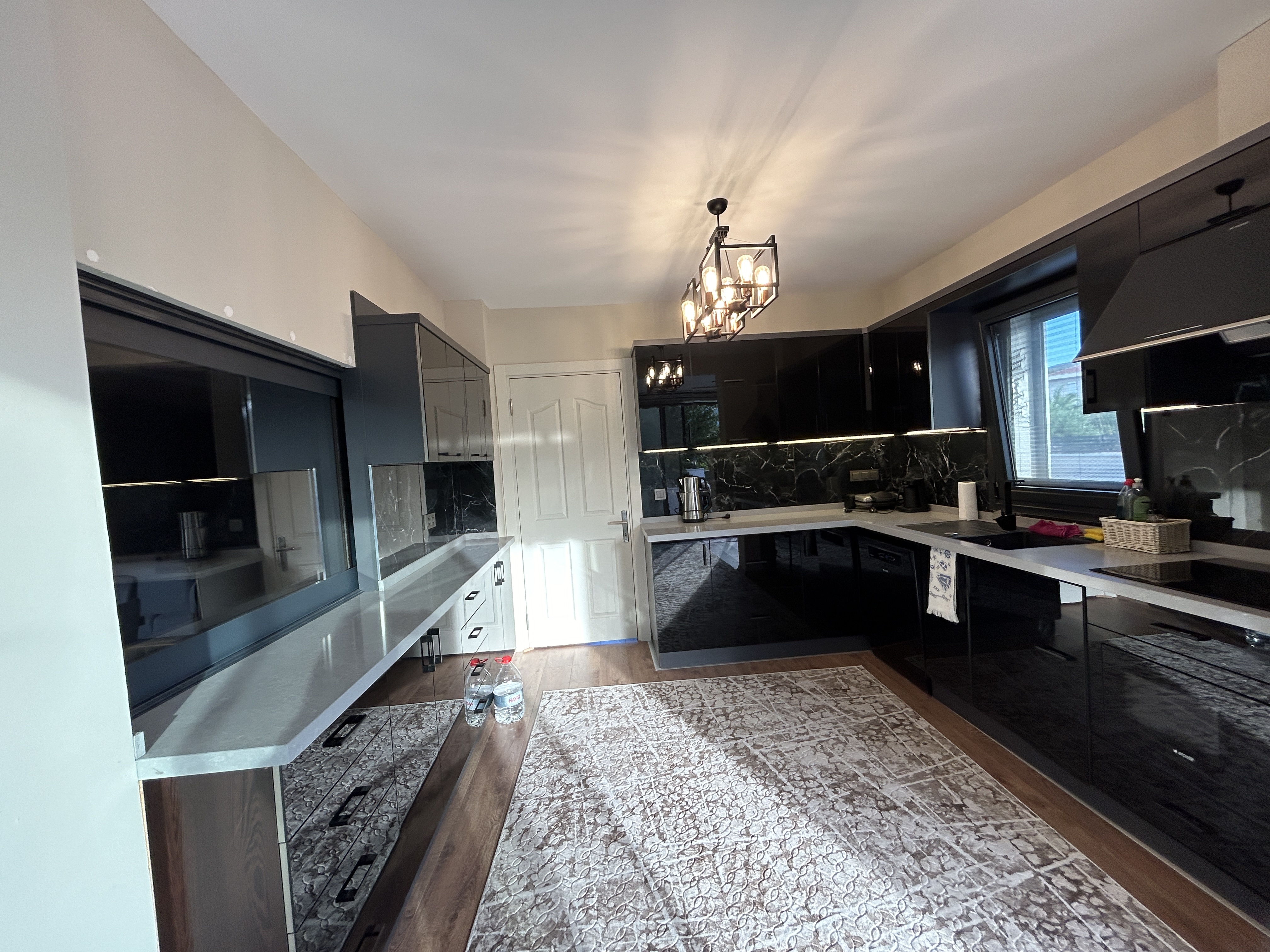 MARMARİS DEĞİRMENYANINDA, 441M2 ARSA İÇİNDE,  ÖZEL OTOPARKLI,  HAVUZLU TAM MÜSTAKİL 4+1 VİLLA