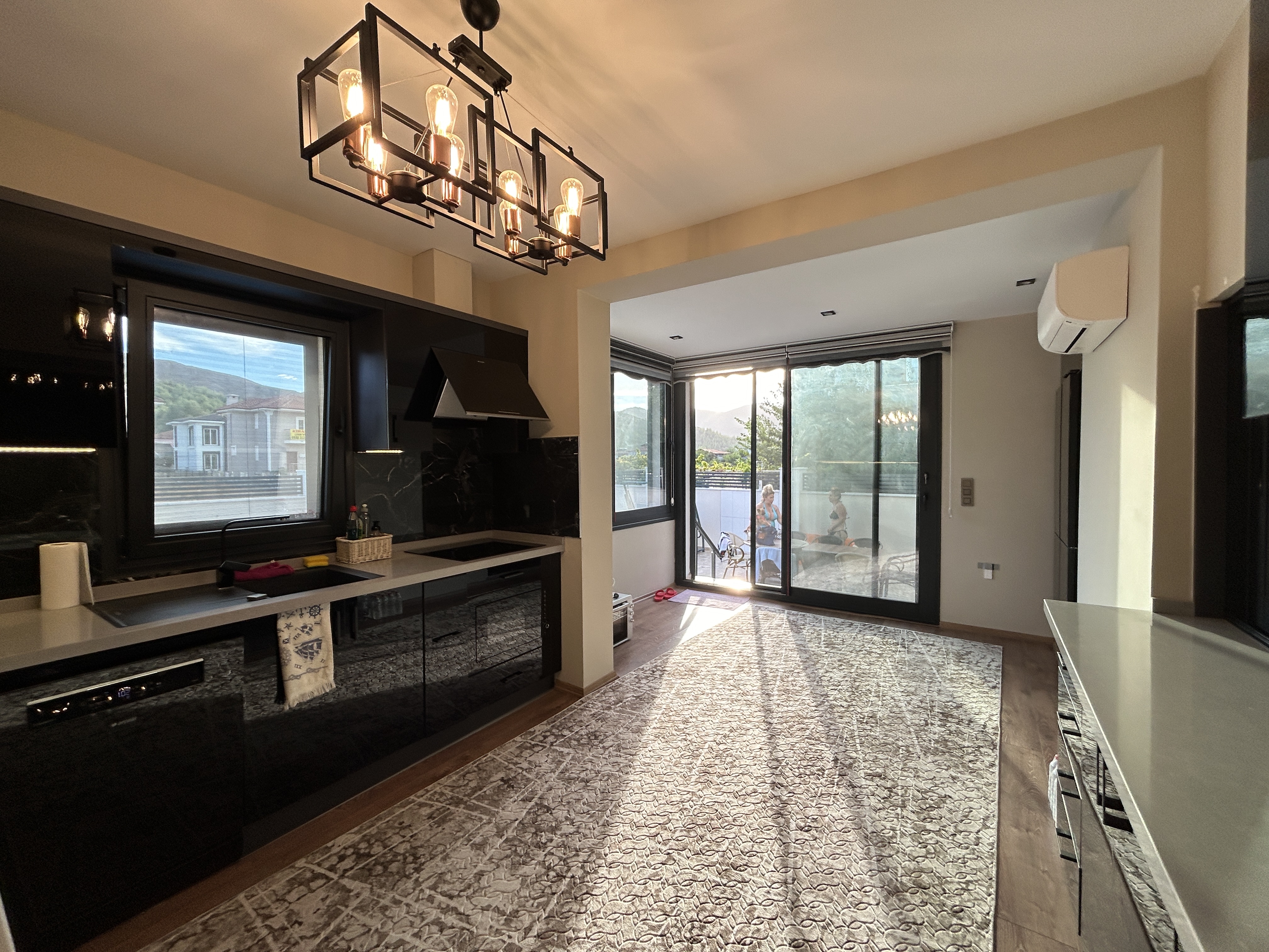 MARMARİS DEĞİRMENYANINDA, 441M2 ARSA İÇİNDE,  ÖZEL OTOPARKLI,  HAVUZLU TAM MÜSTAKİL 4+1 VİLLA