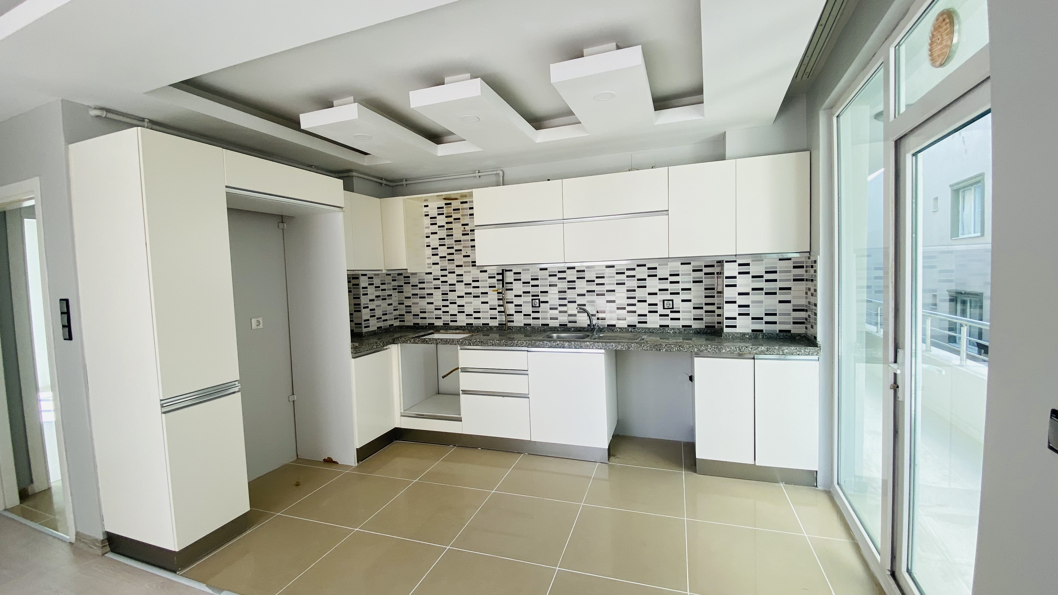 DENİZEVLERİ TRAMVAYA 25O M MESAFEDE 3+1 DAİRE