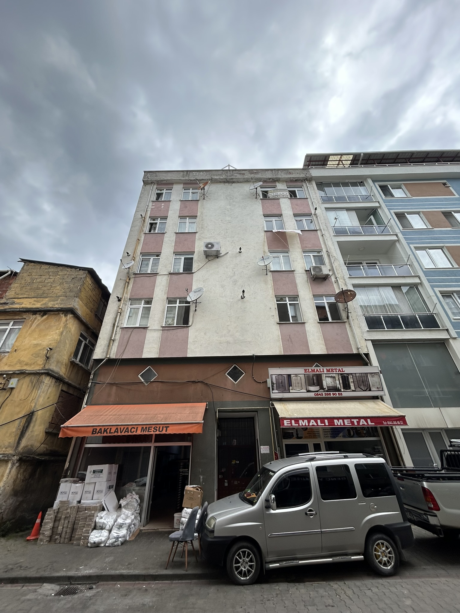 HACISİYAM SAZGEÇİT SOKAK DUBLEKS DAİRE SATILIK