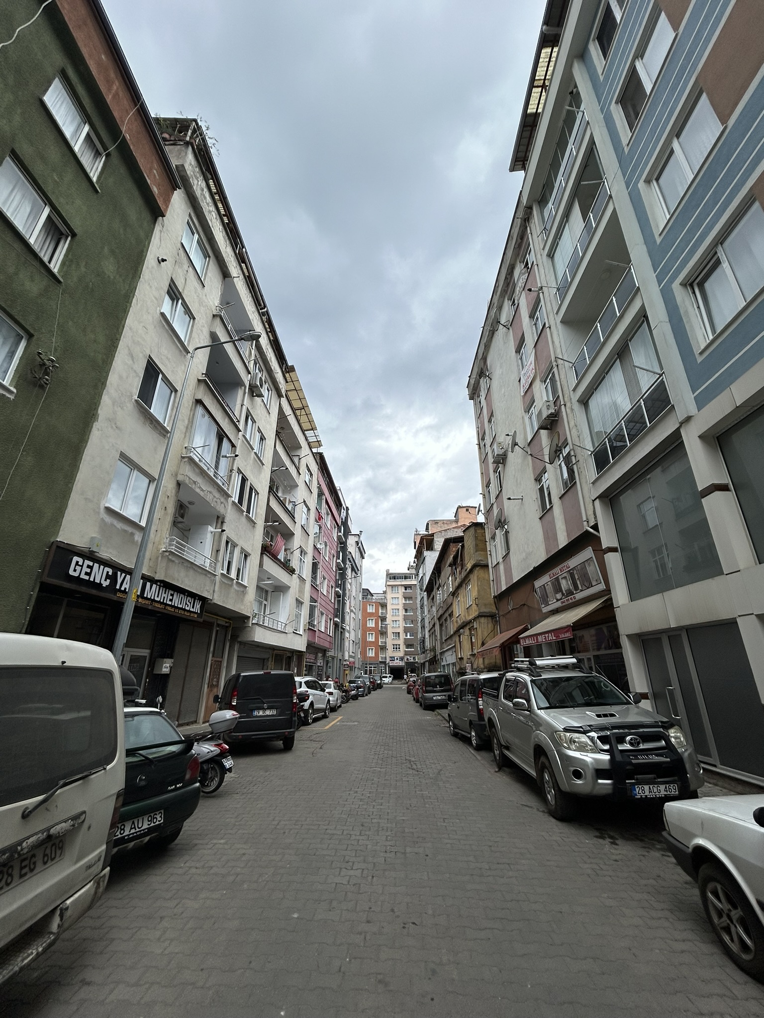 HACISİYAM SAZGEÇİT SOKAK DUBLEKS DAİRE SATILIK