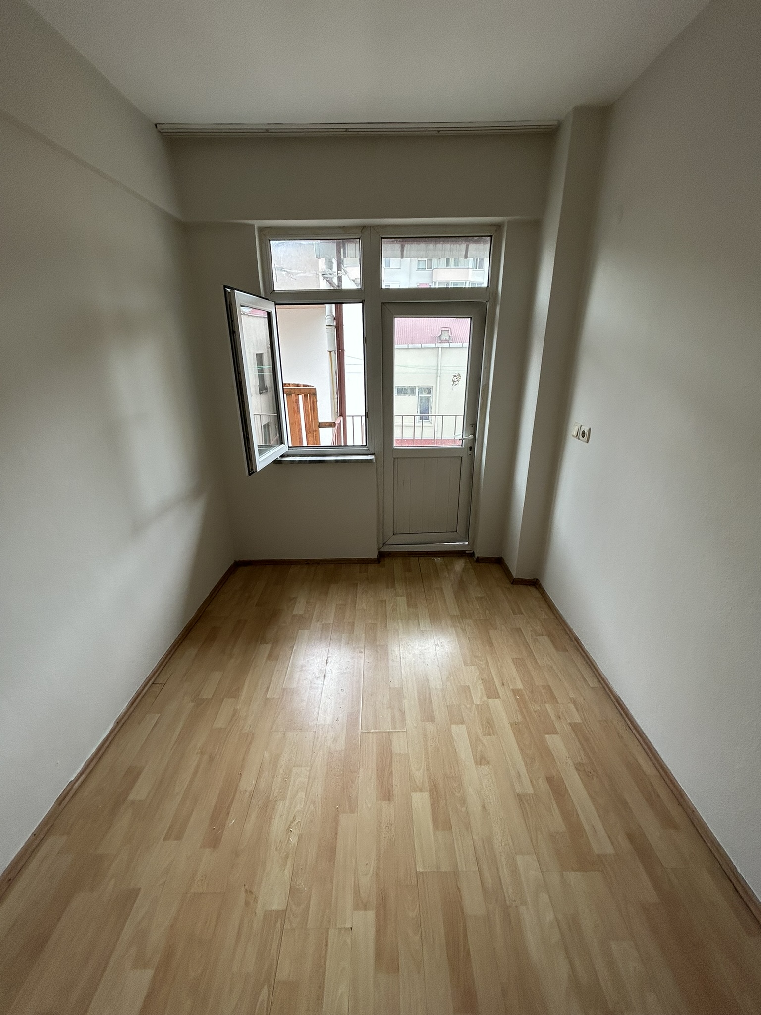 HACISİYAM SAZGEÇİT SOKAK DUBLEKS DAİRE SATILIK