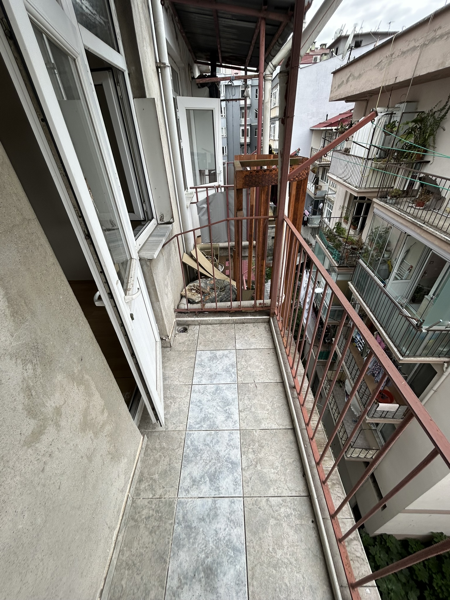 HACISİYAM SAZGEÇİT SOKAK DUBLEKS DAİRE SATILIK