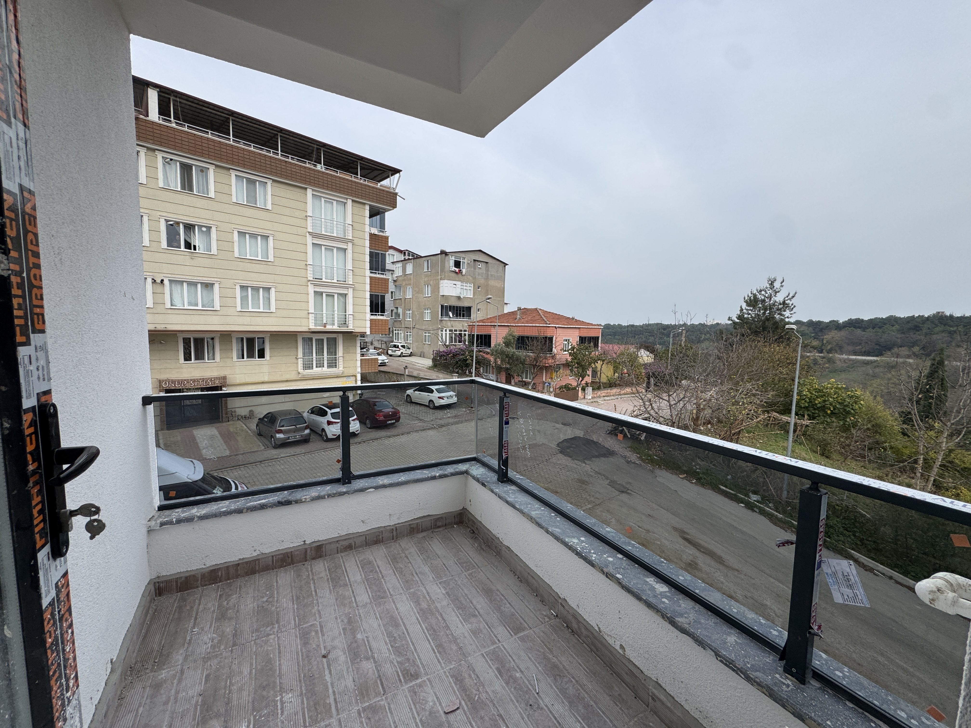 IHLAMUR CAFE YANINDA EŞYALI SIFIR KİRALIK 1+1 DAİRE