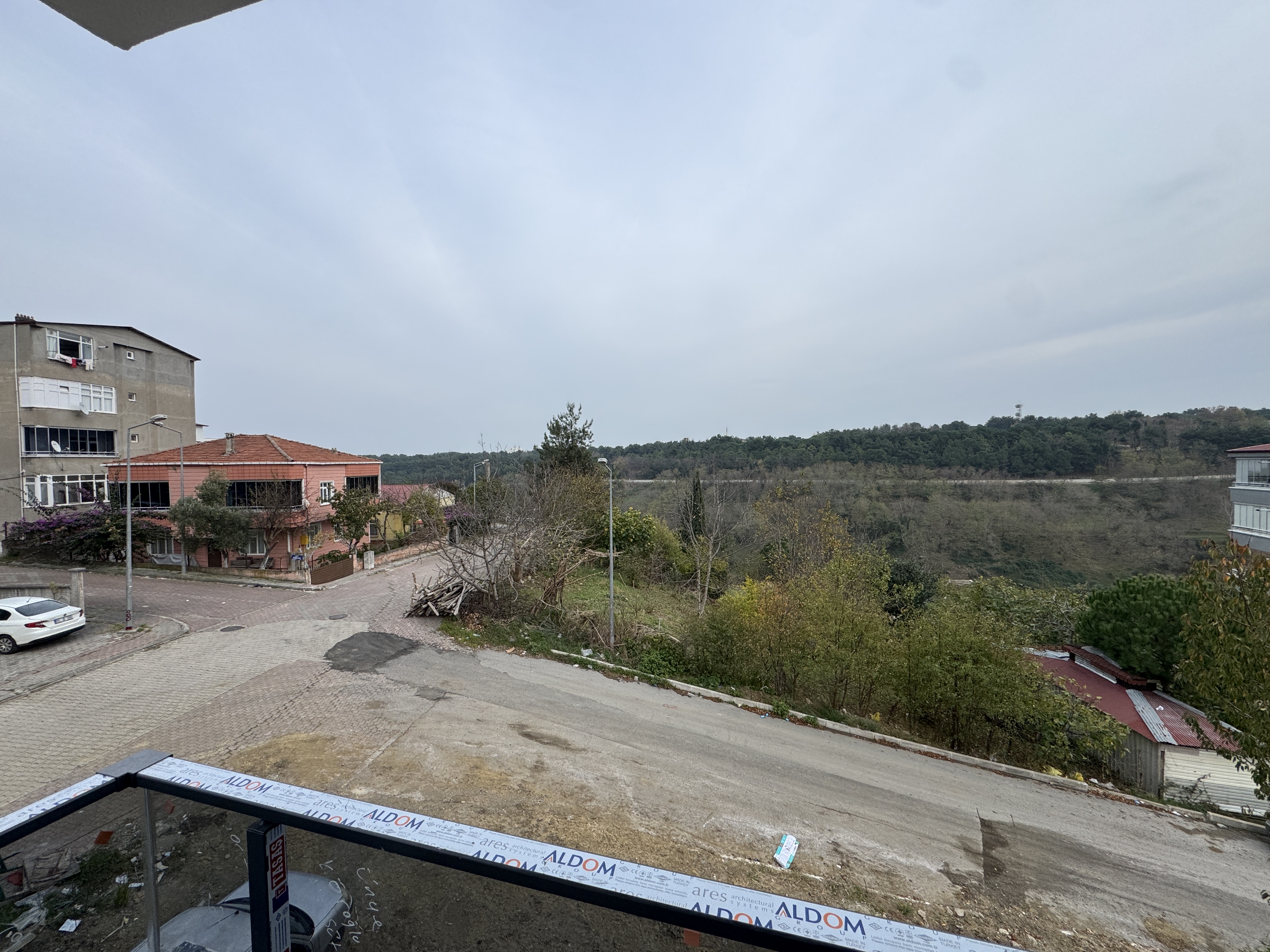 IHLAMUR CAFE YANINDA EŞYALI SIFIR KİRALIK 1+1 DAİRE