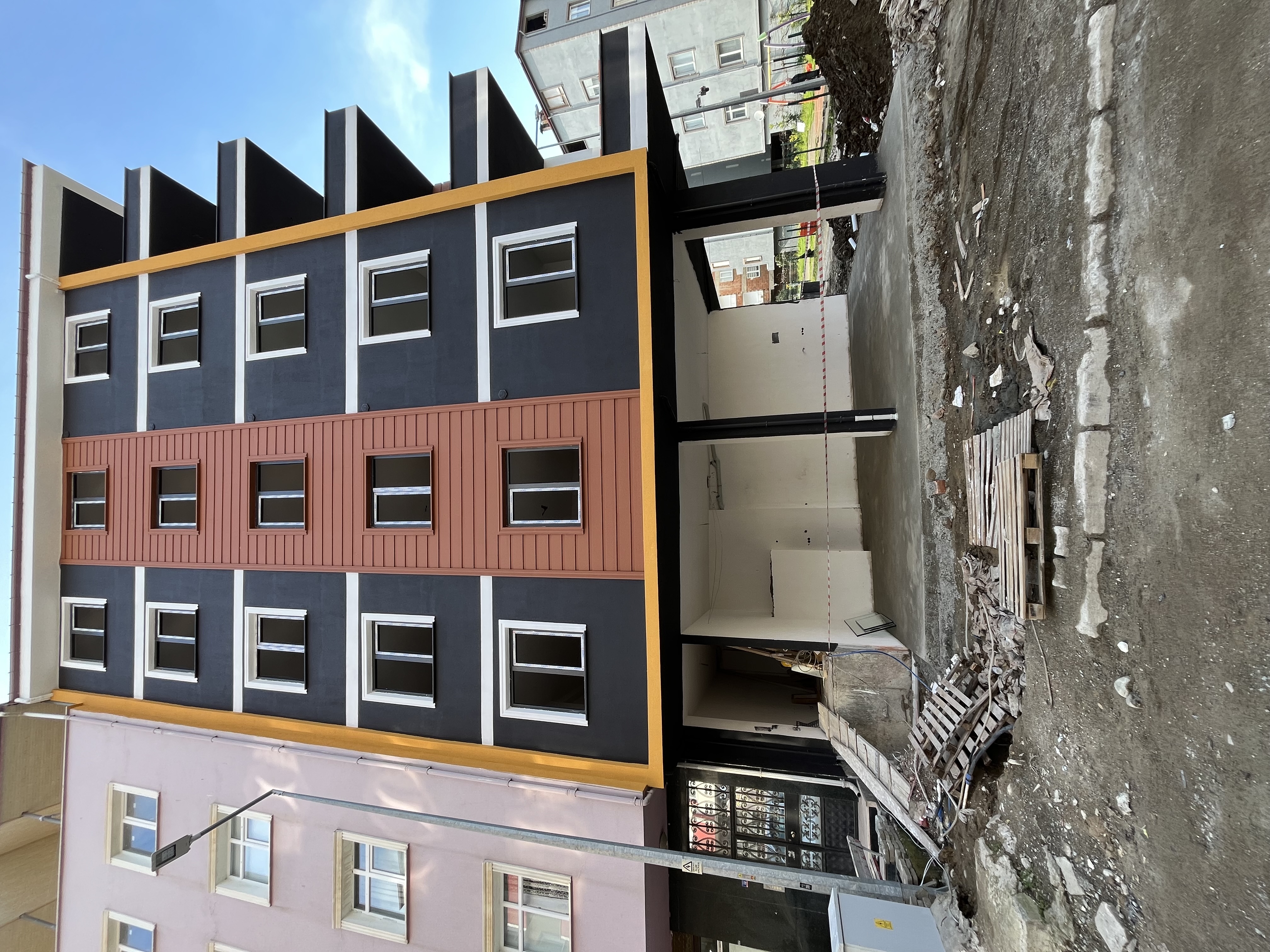 MABEL'DEN SANAYİ MAHALLESİ SAHİLE YAKIN 2+1 SATILIK DAİRE