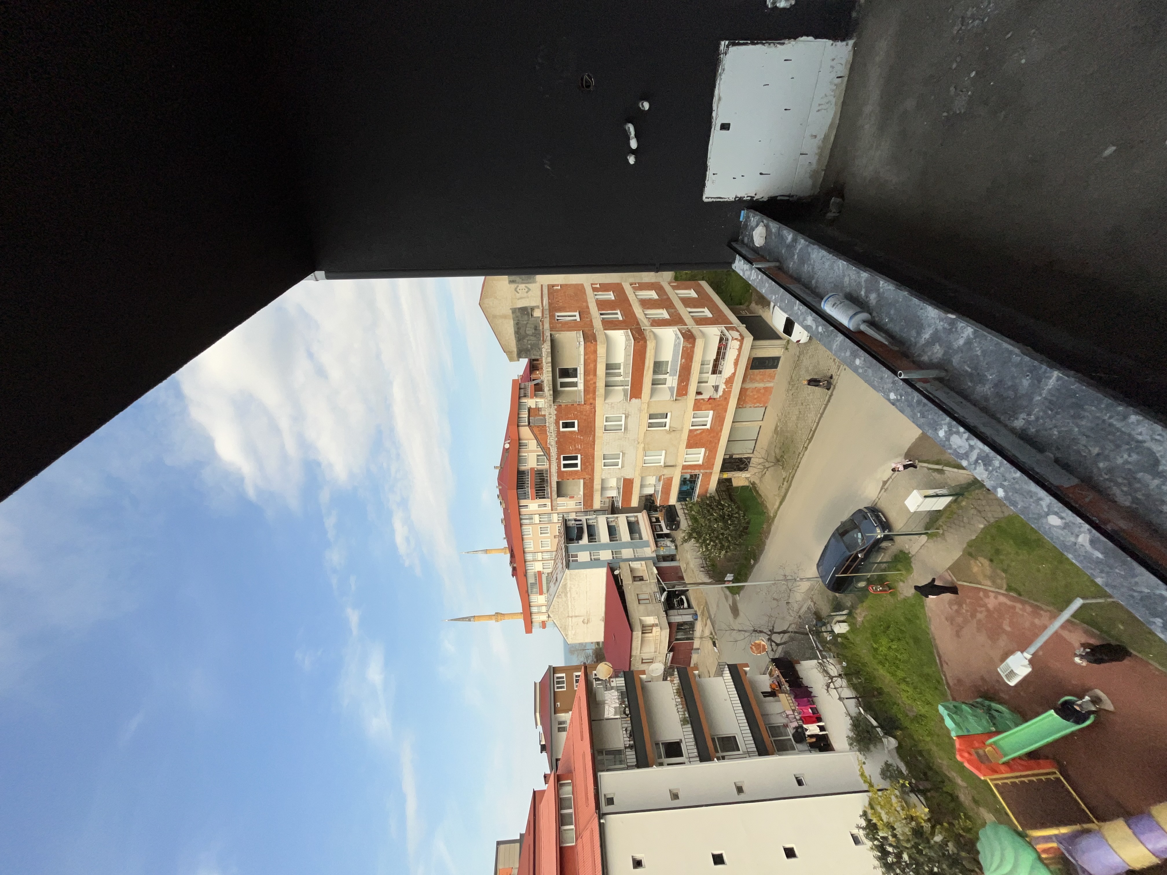 MABEL'DEN SANAYİ MAHALLESİ SAHİLE YAKIN 1+1 SATILIK DAİRE