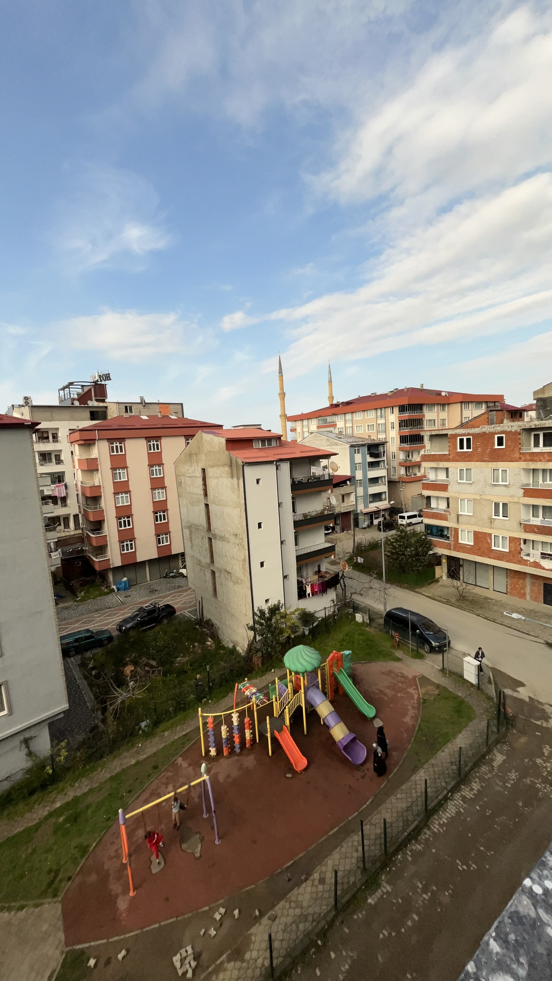 MABEL'DEN SANAYİ MAHALLESİ SAHİLE YAKIN 2+1 SATILIK DAİRE