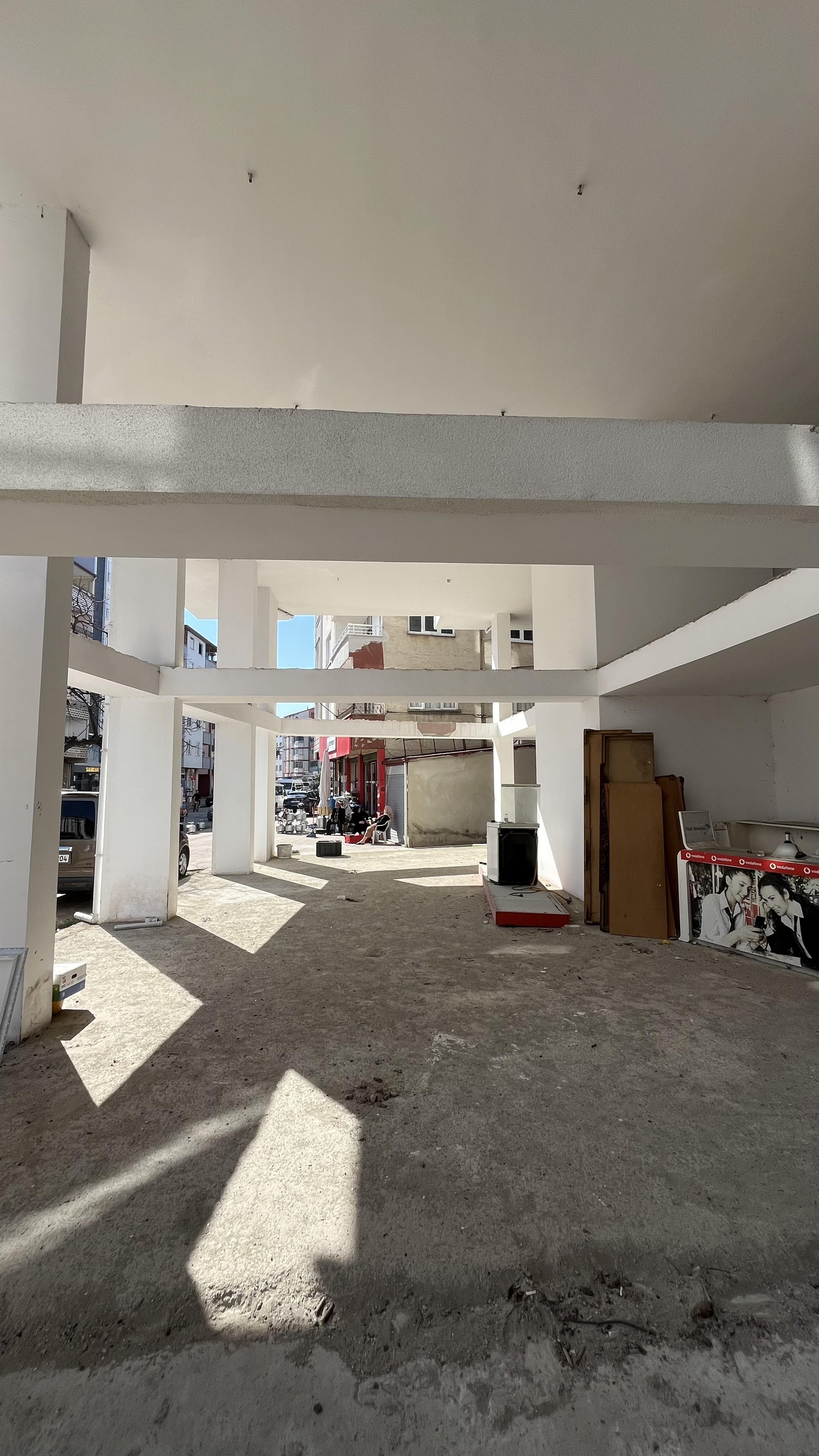 MABEL'DEN ANA CADDE ÜZERİNDE FIRSAT 2 KATLI KİRALIK DÜKKAN