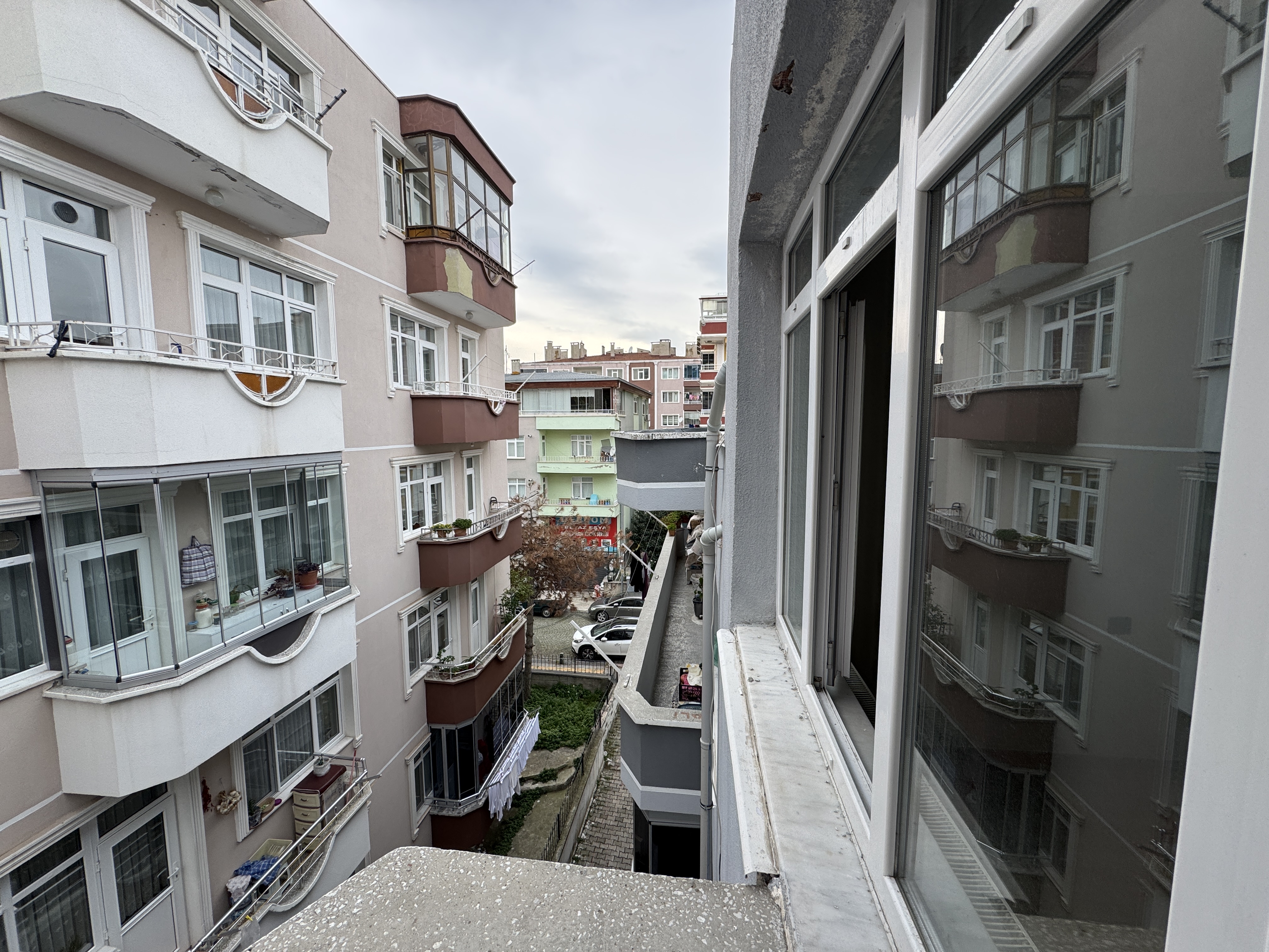 LOZAN CADDESİNE 2. BİNA KİRALIK DAİRE