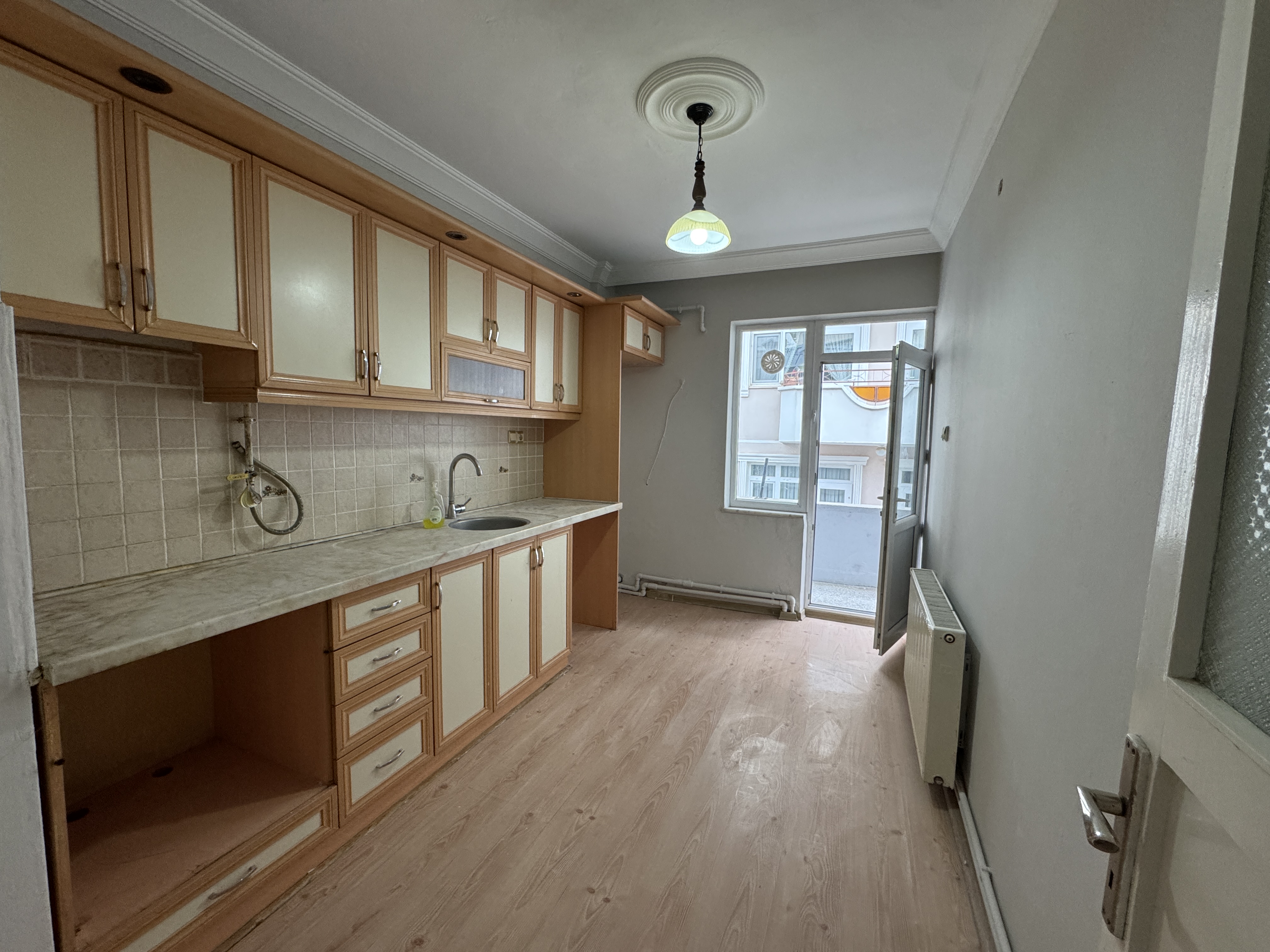 LOZAN CADDESİNE 2. BİNA KİRALIK DAİRE