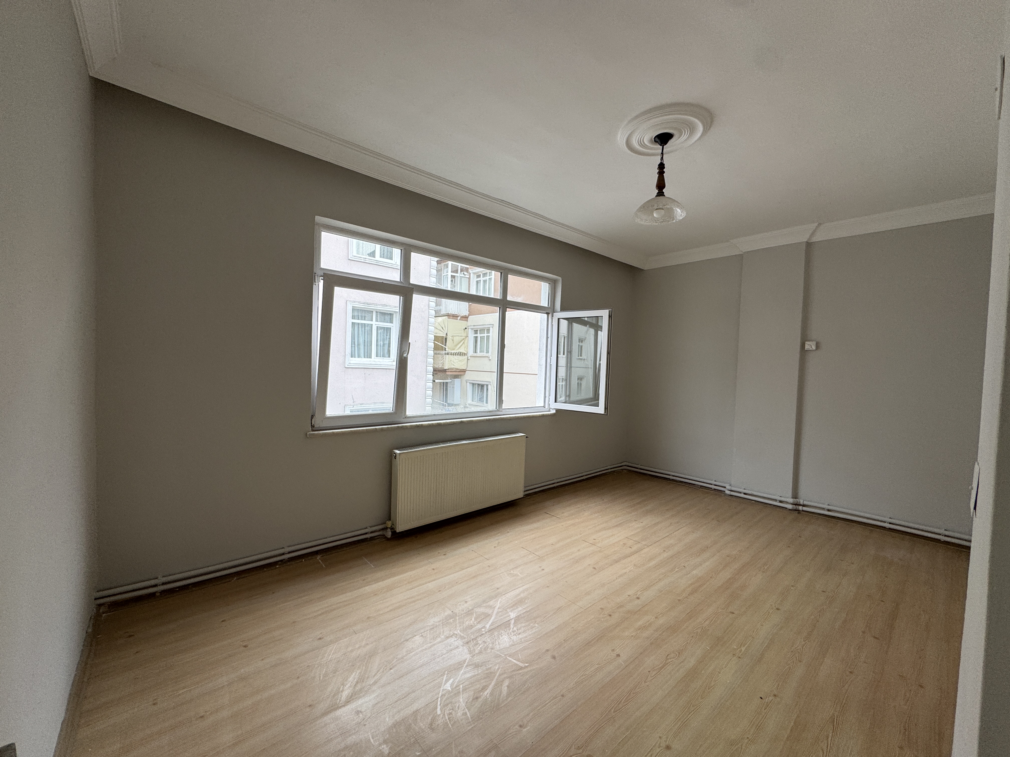 LOZAN CADDESİNE 2. BİNA KİRALIK DAİRE