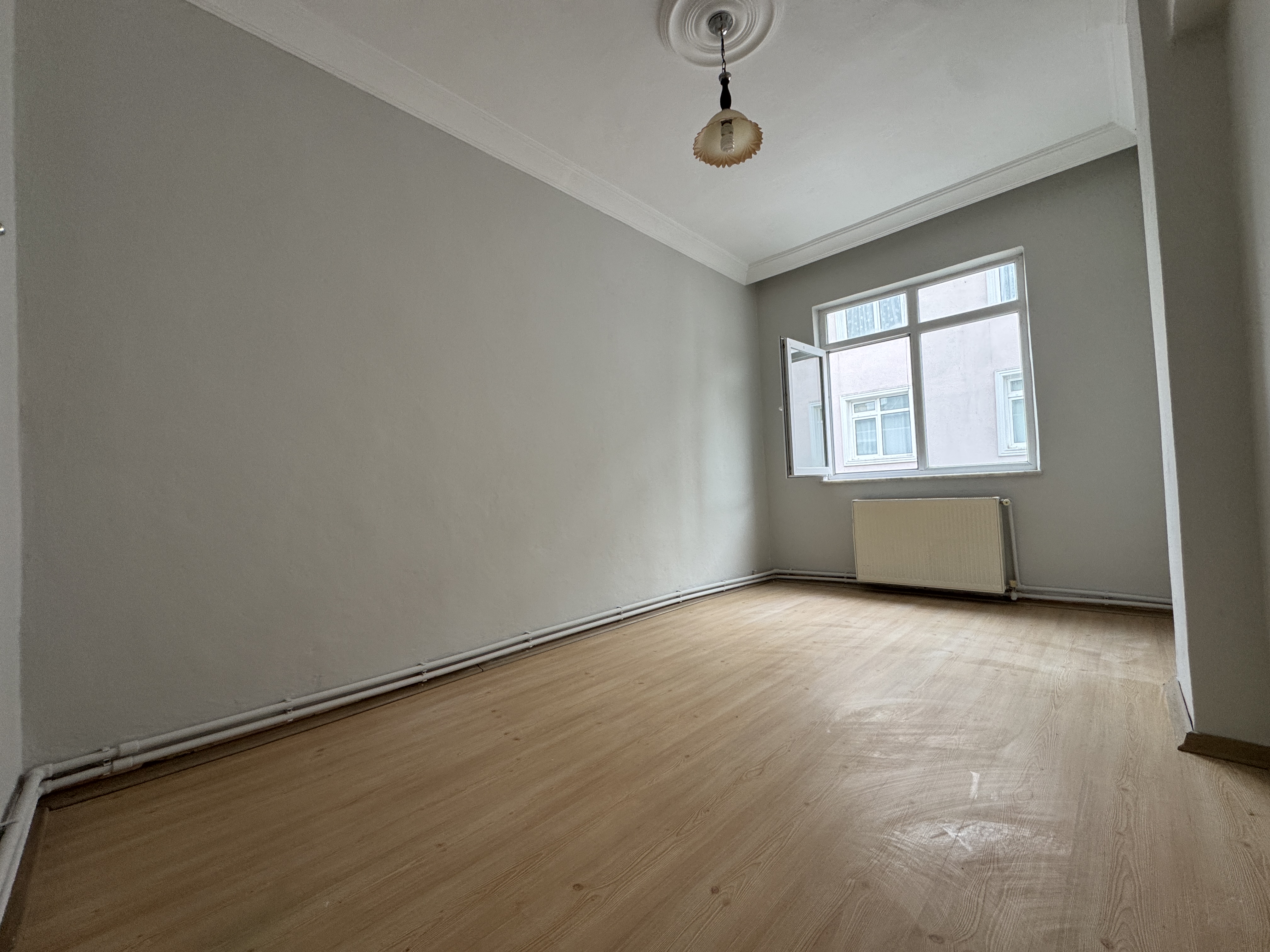 LOZAN CADDESİNE 2. BİNA KİRALIK DAİRE