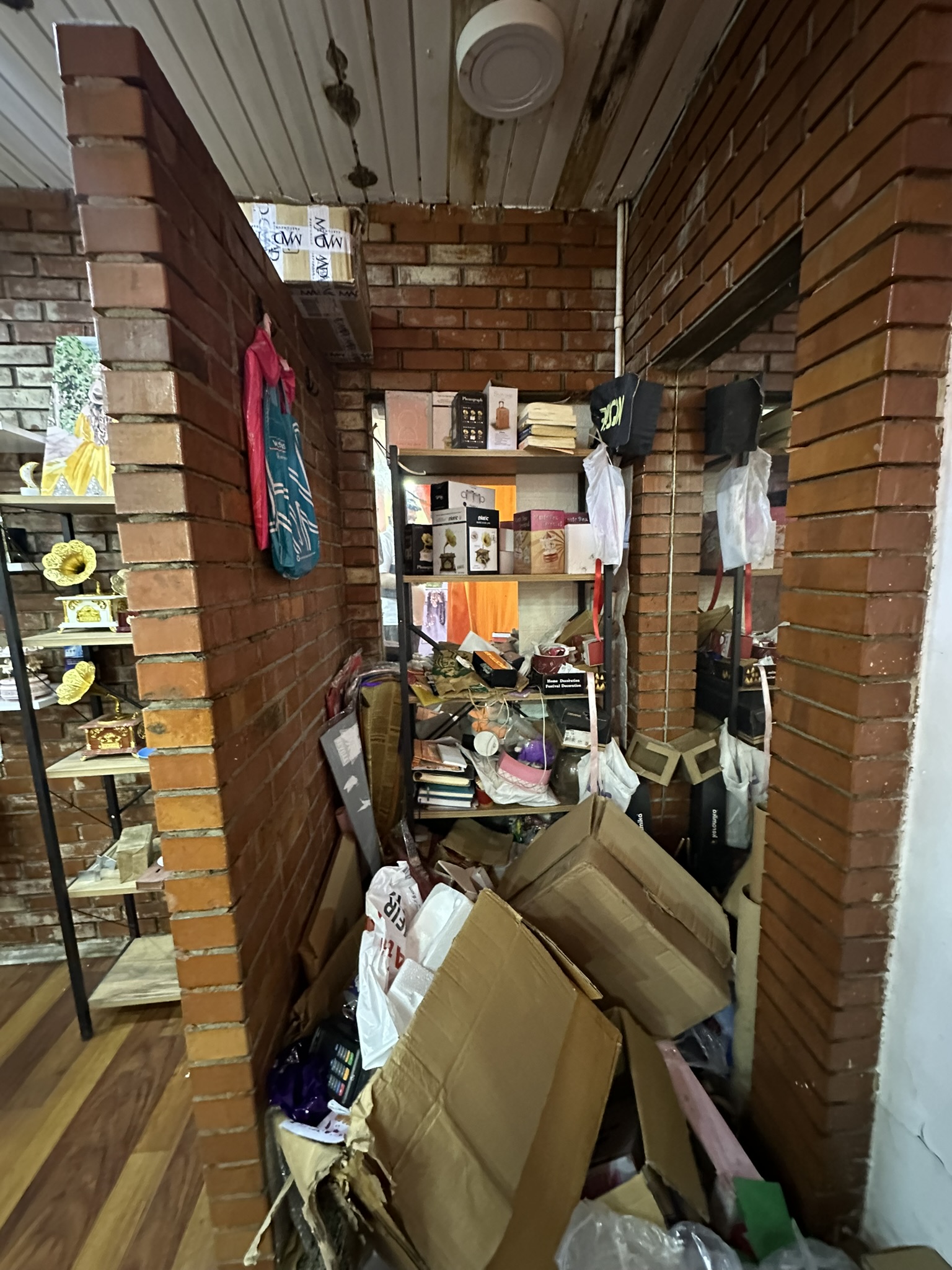 GAZİ CADDESİ PASAJ İÇİ DÜKKAN 25 M2