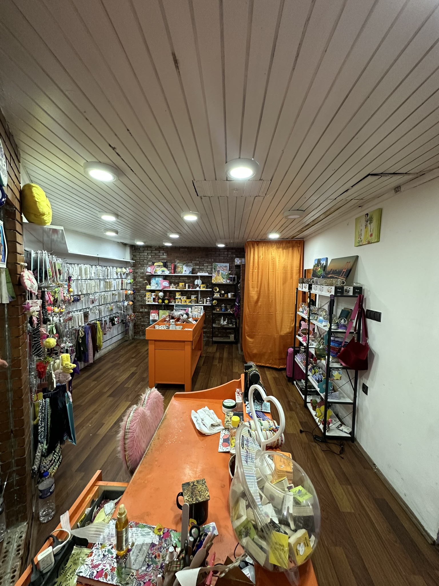 GAZİ CADDESİ PASAJ İÇİ DÜKKAN 25 M2