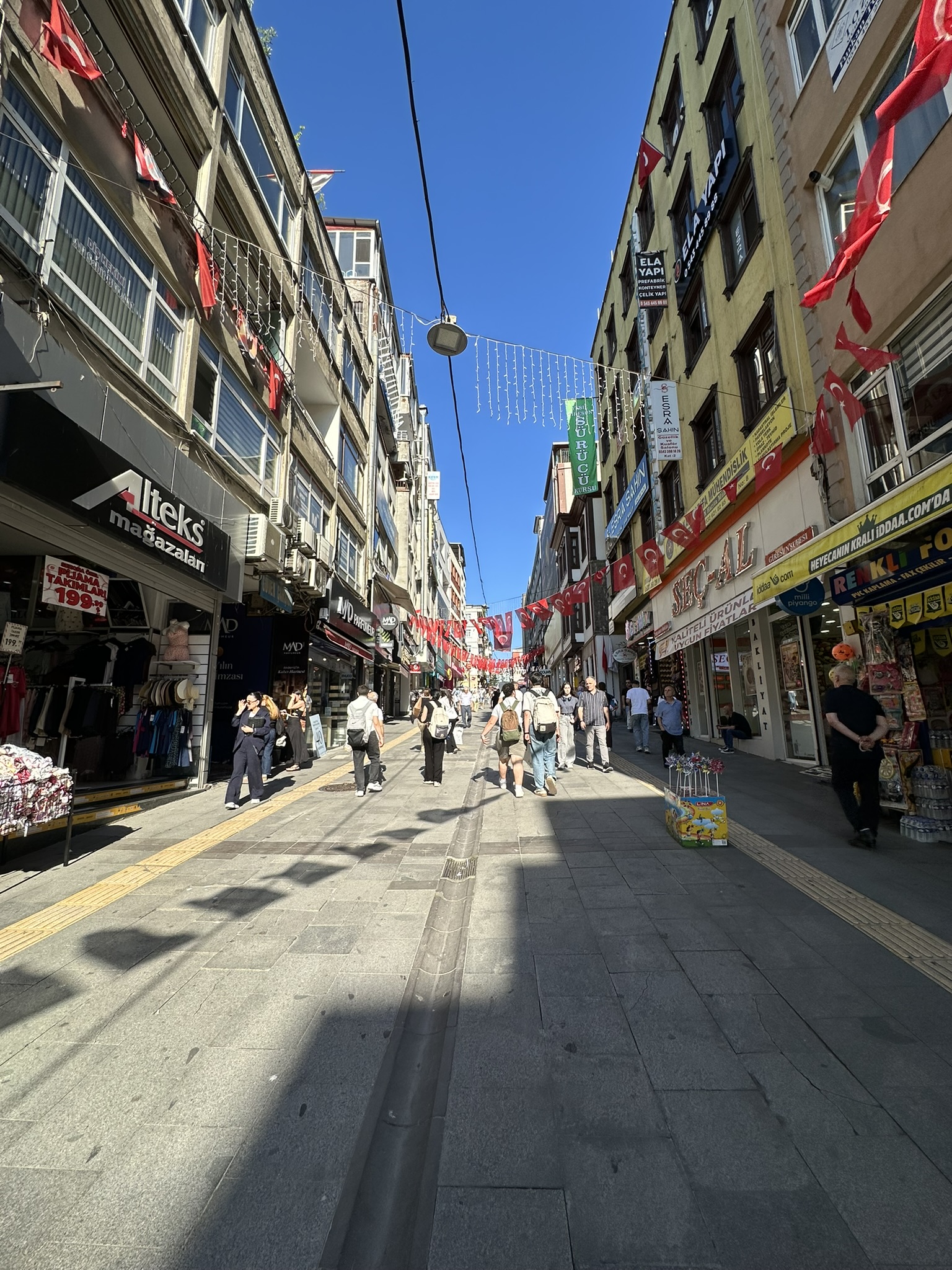 GAZİ CADDESİ PASAJ İÇİ DÜKKAN 25 M2