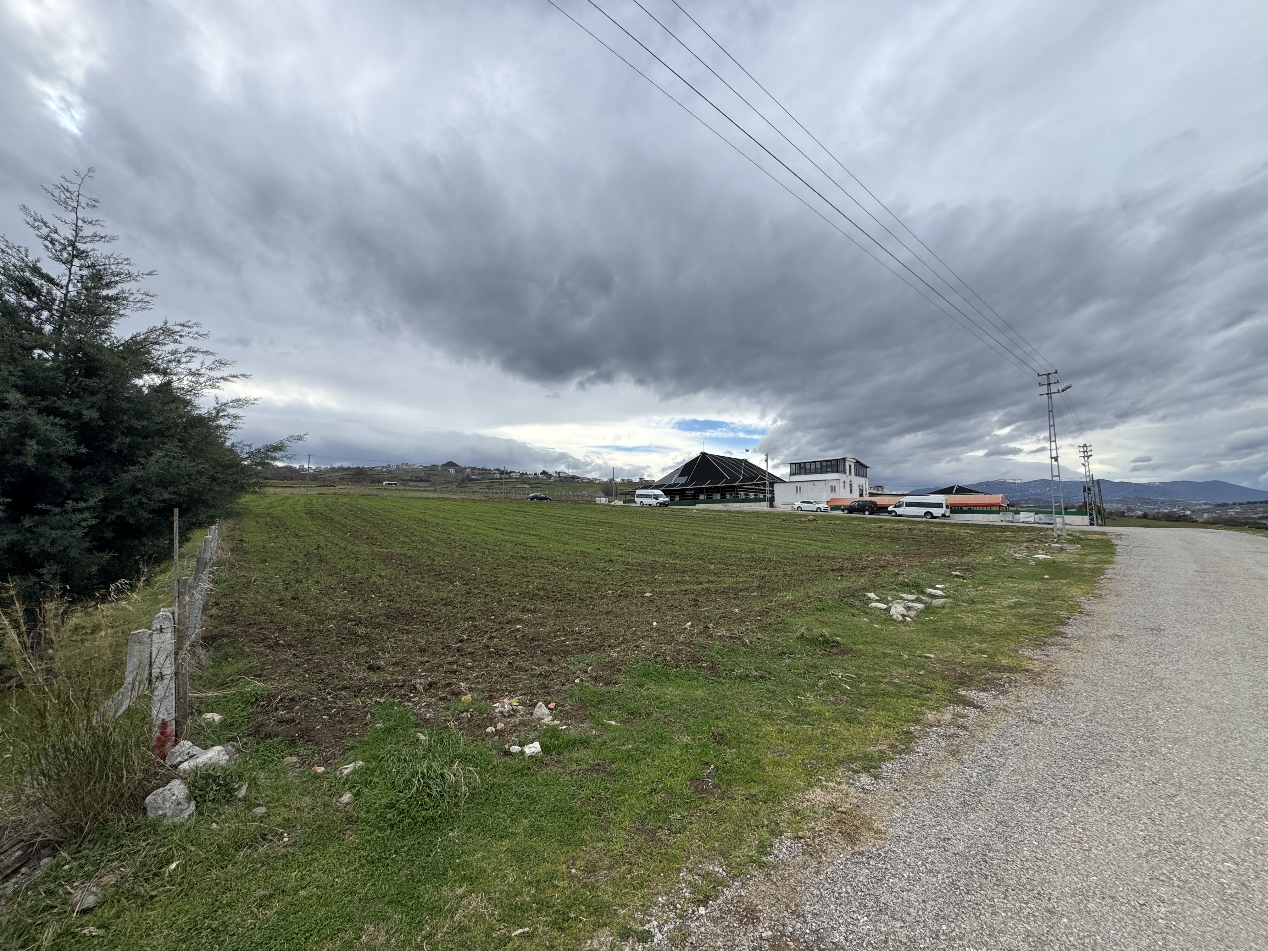 MABEL'DEN OTOGARA KOMŞU 6 KATA İMARLI YATIRIMLIK ARSA