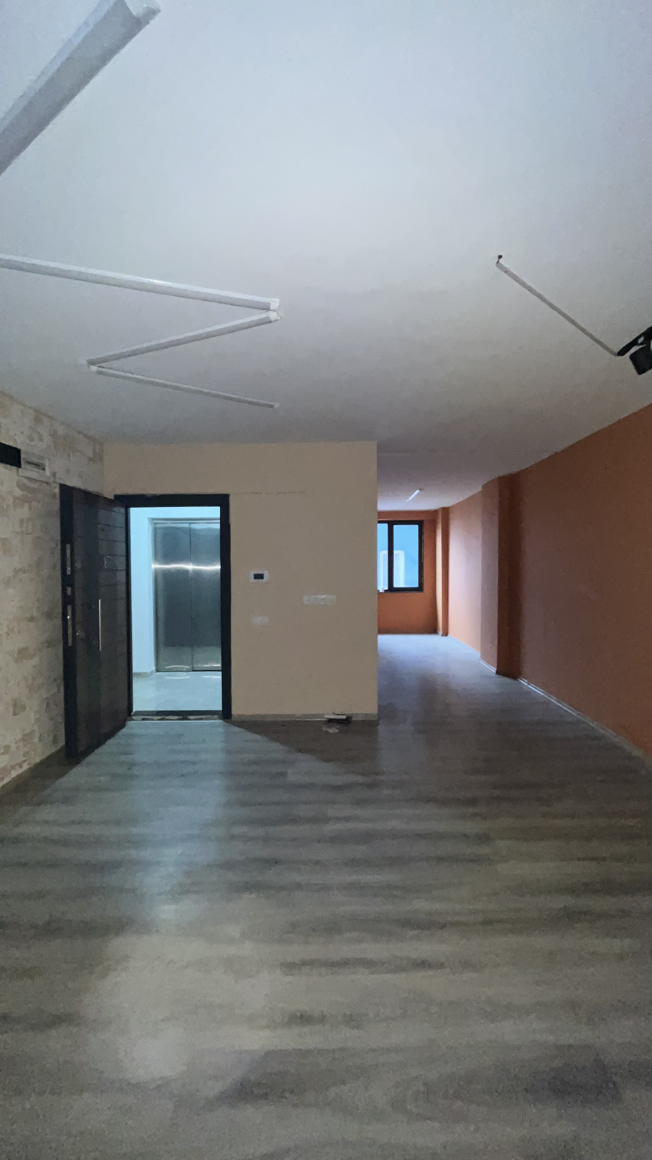 MABEL DEN MEYDANDA KİRALIK OFİS