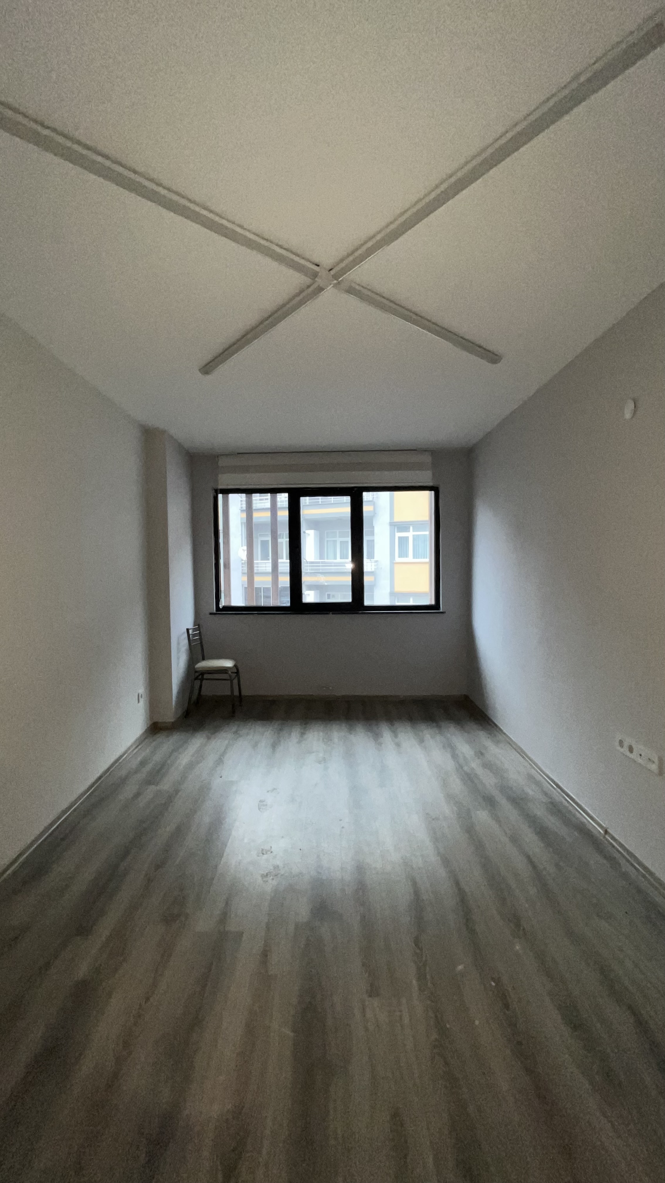 MABEL DEN MEYDANDA KİRALIK OFİS