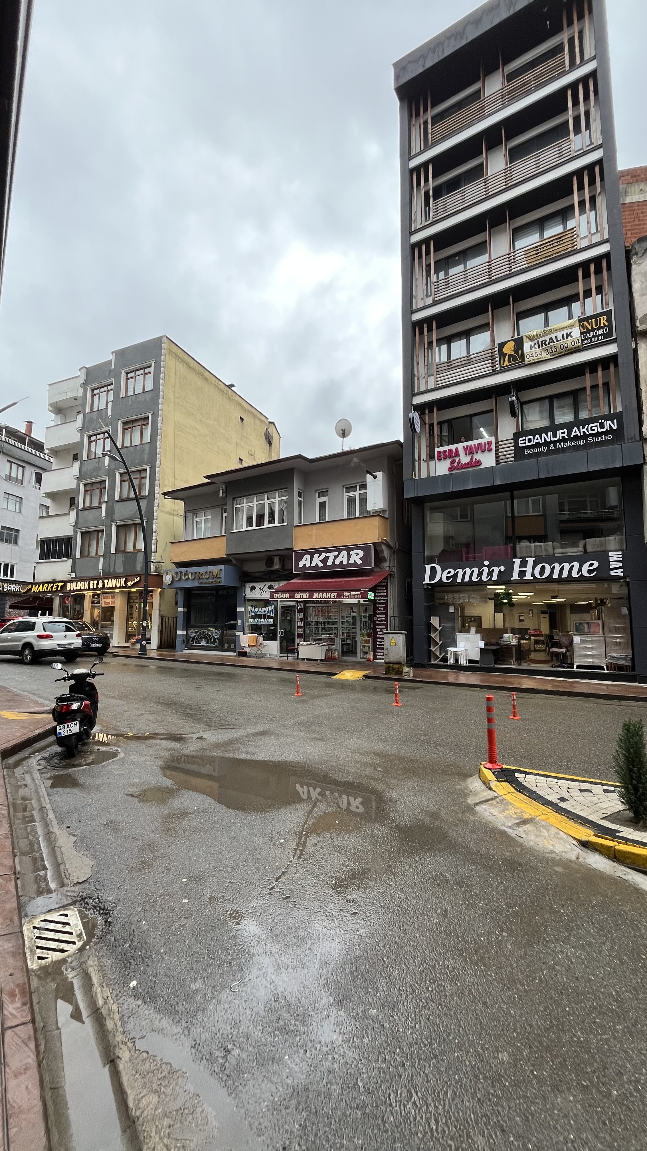 MABEL DEN MEYDANDA KİRALIK OFİS