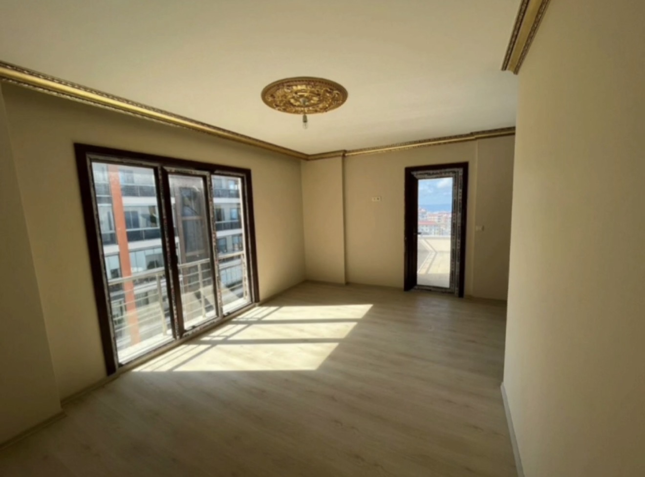 YALINCAK PREMİUM PARK 2 SİTESİNDE SATILIK DAİRE