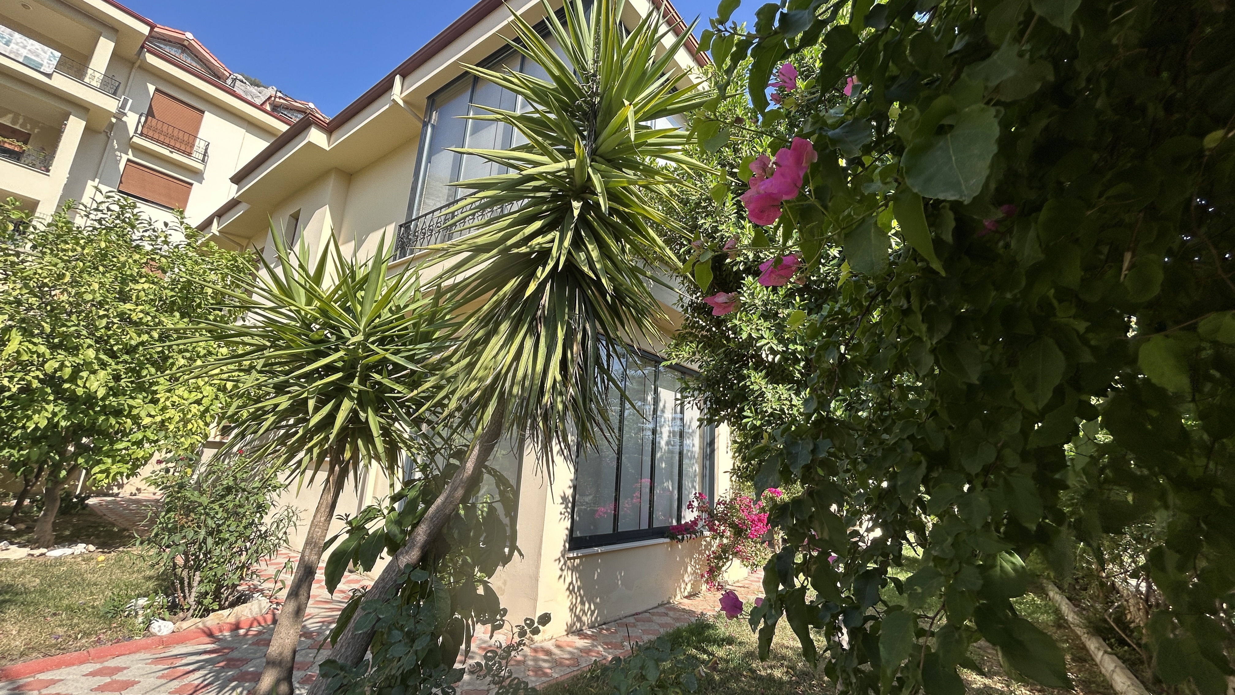 MARMARİS CAMİAVLUNDA SATILIK 5+1 TRİBLEKS HAVUZLU VİLLA