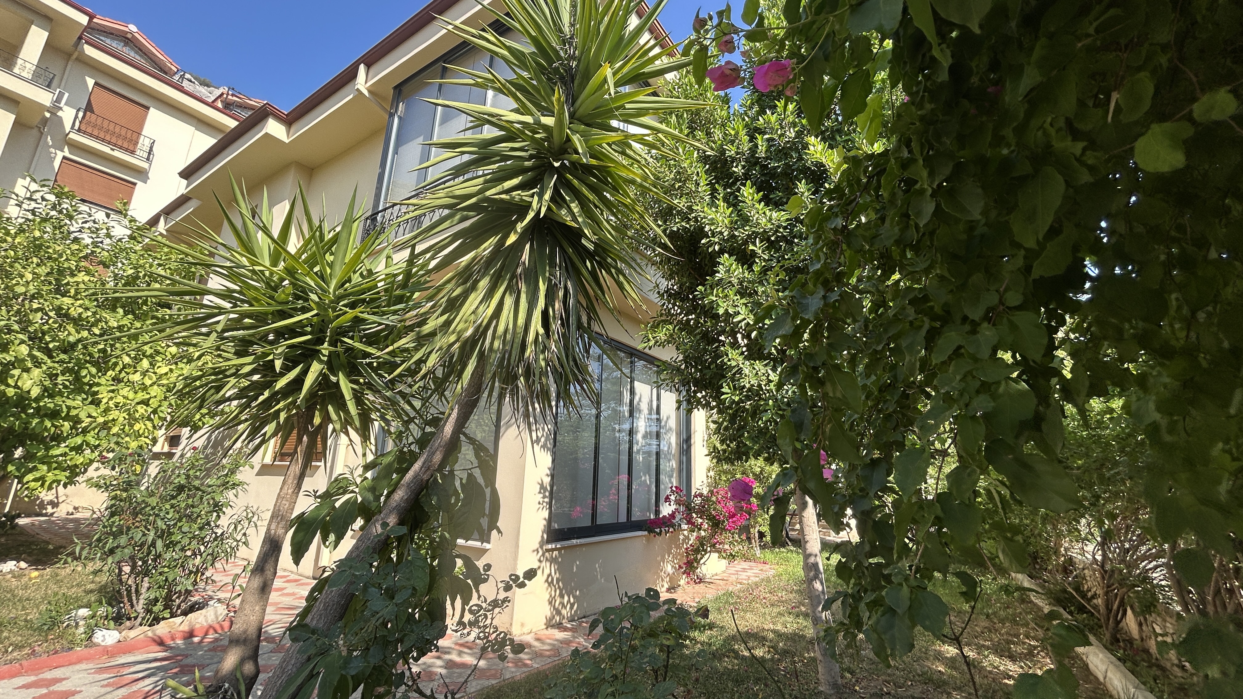 MARMARİS CAMİAVLUNDA SATILIK 5+1 TRİBLEKS HAVUZLU VİLLA