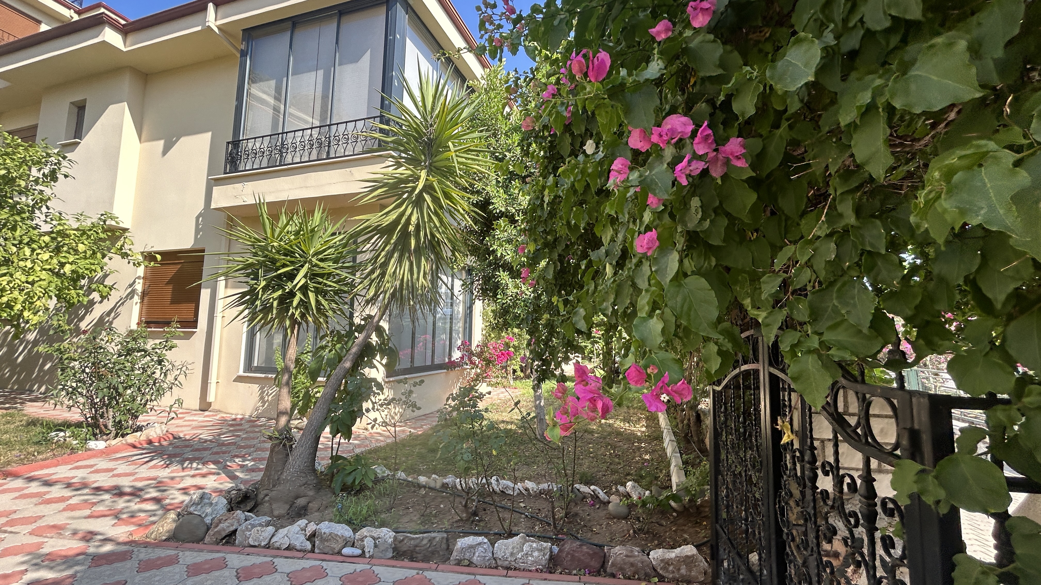 MARMARİS CAMİAVLUNDA SATILIK 5+1 TRİBLEKS HAVUZLU VİLLA