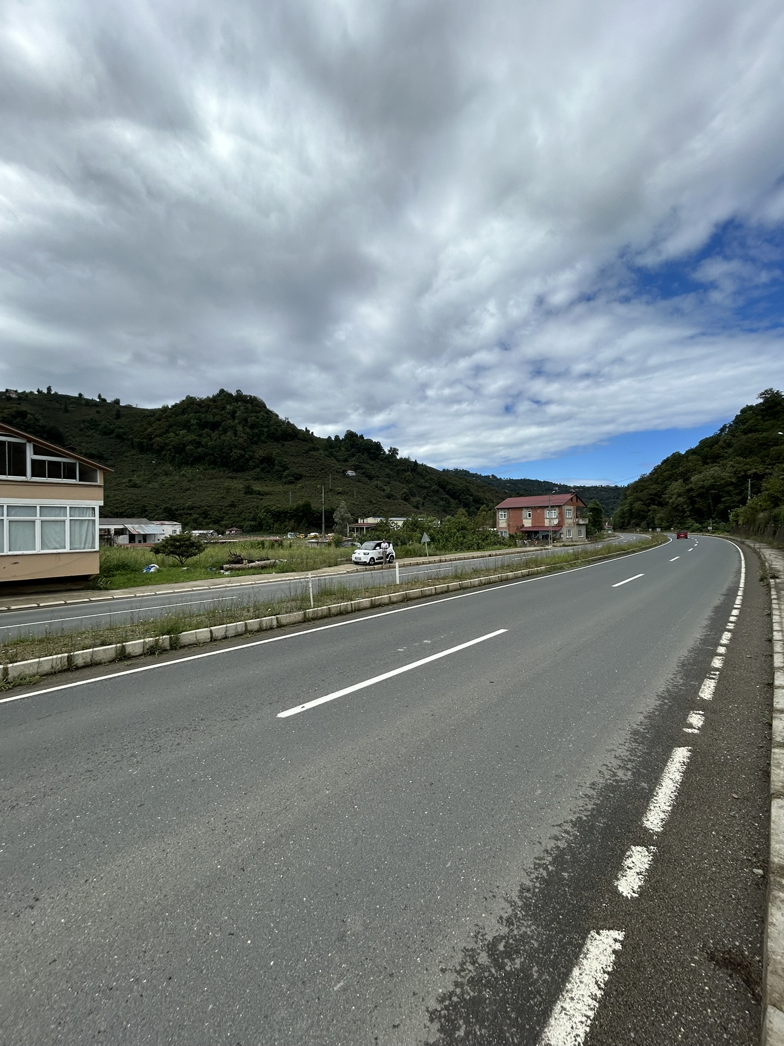 BARÇA KÖYÜ DERELİ YOL GÜZERGAHI ARSA