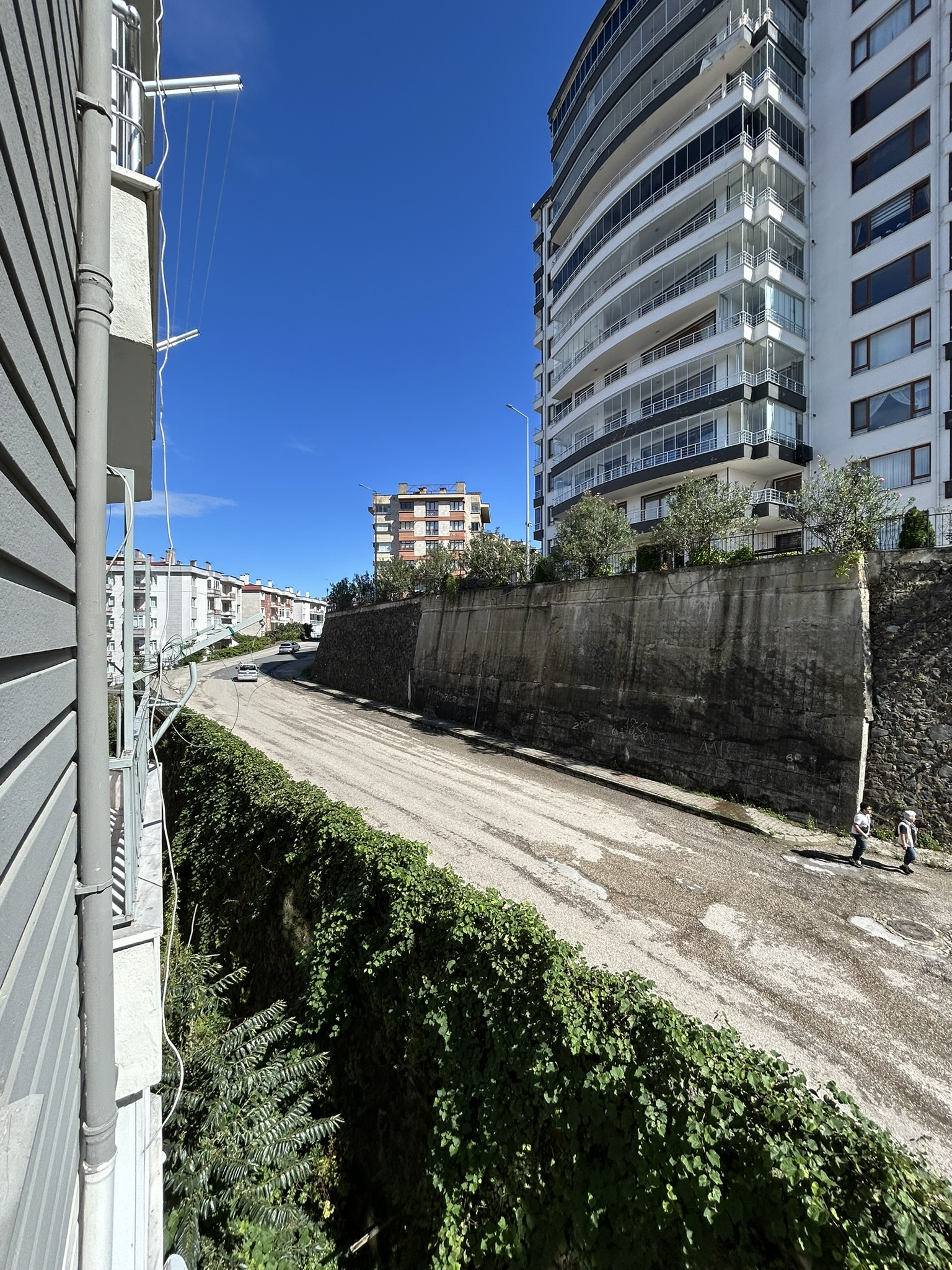 GEDİKKAYA ÇERKEZ MEVKİ EŞYALI KİRALIK DAİRE