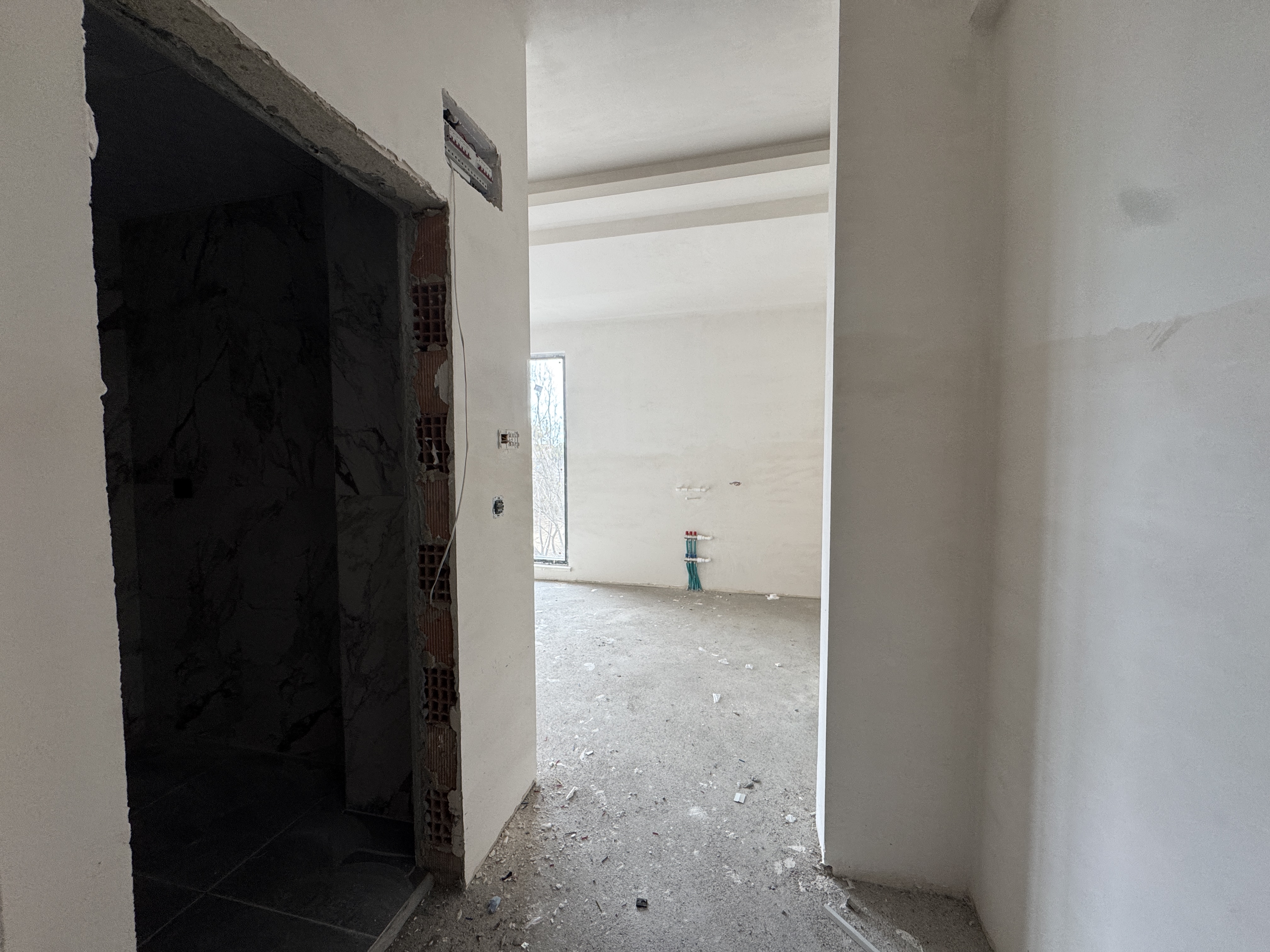 MABELDEN İNCESU'DA DENİZE SADECE 300 METRE GENİŞ LÜX FIRSAT 1+1