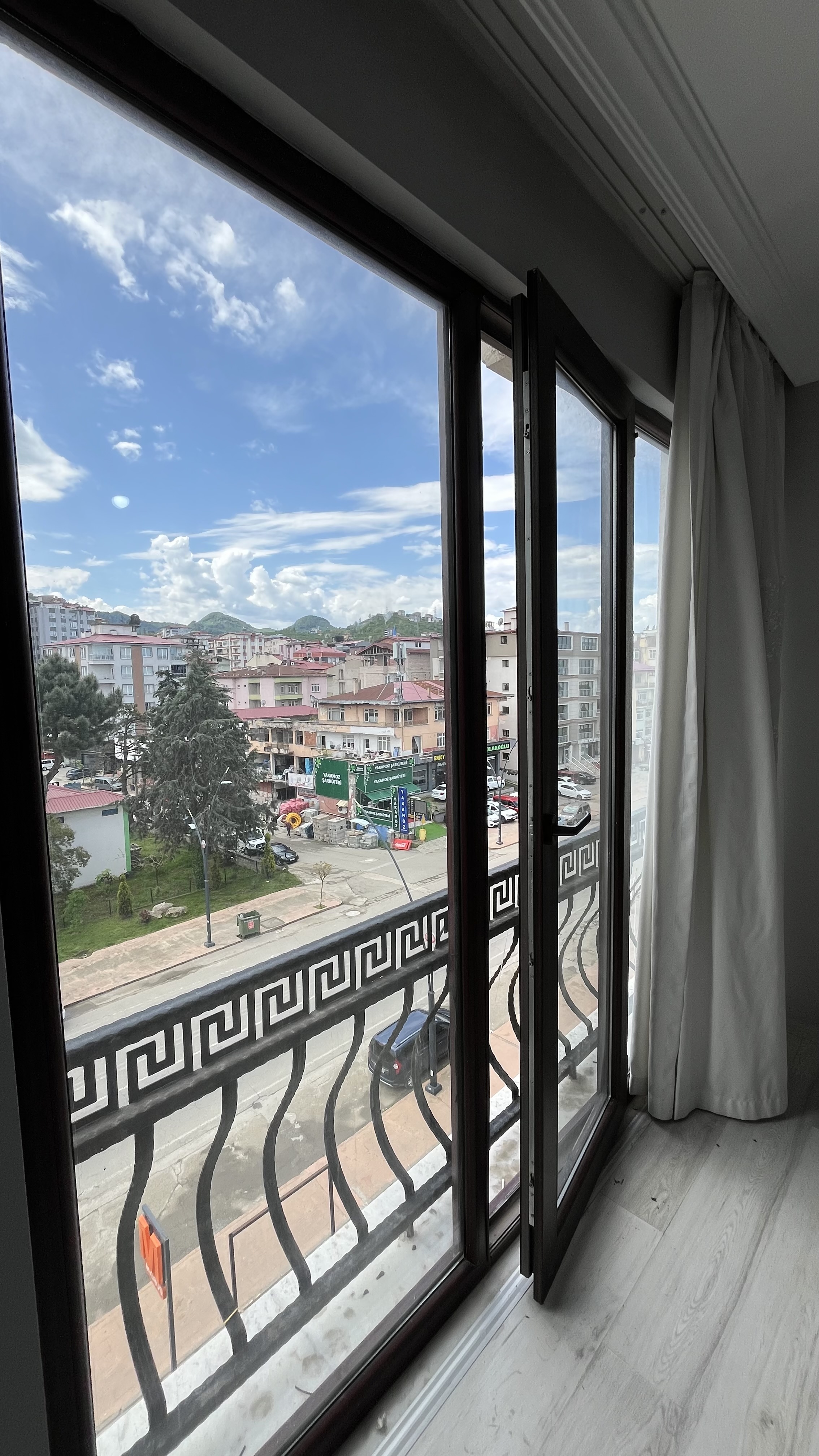 MABEL’DEN ANA CADDE ÜZERİNDE 3 + 1 FIRSAT DAİRE