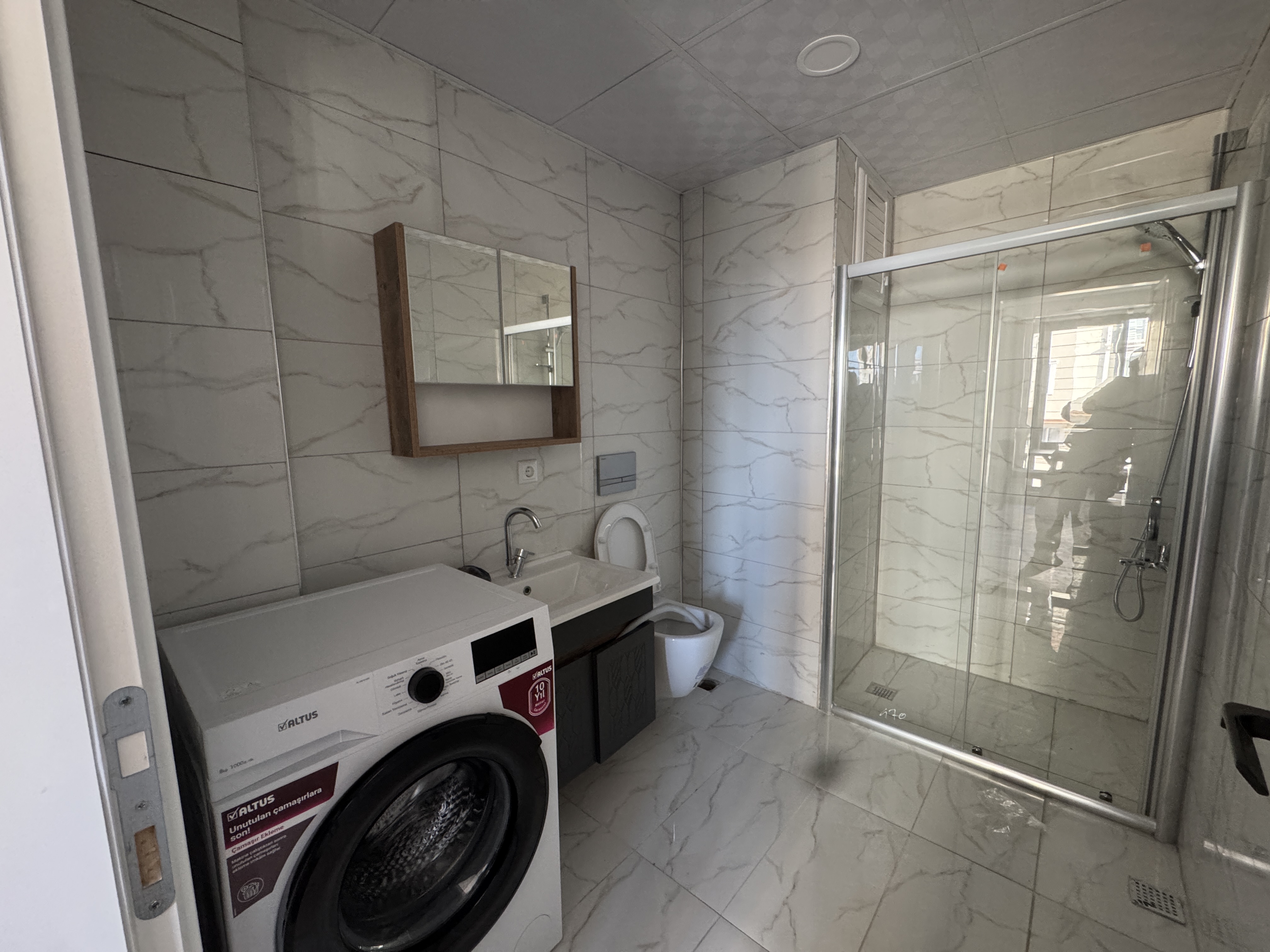 MABELDEN IHLAMUR CAFE YANINDA EŞYALI SIFIR KİRALIK 1+1 DAİRE
