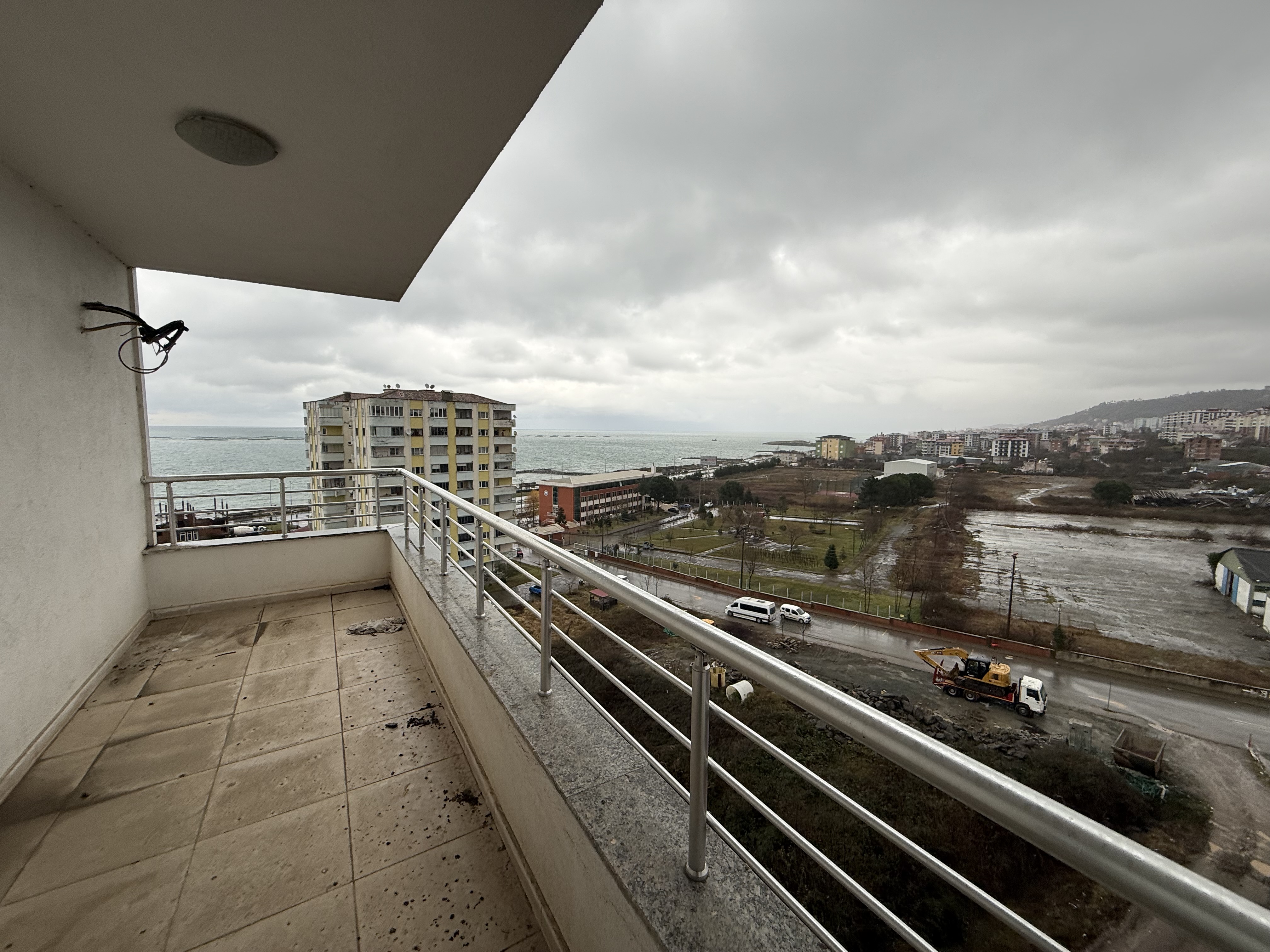 ARSİN GÜZELYALI MAH. SATILIK 2+1 FIRSAT DAİRE