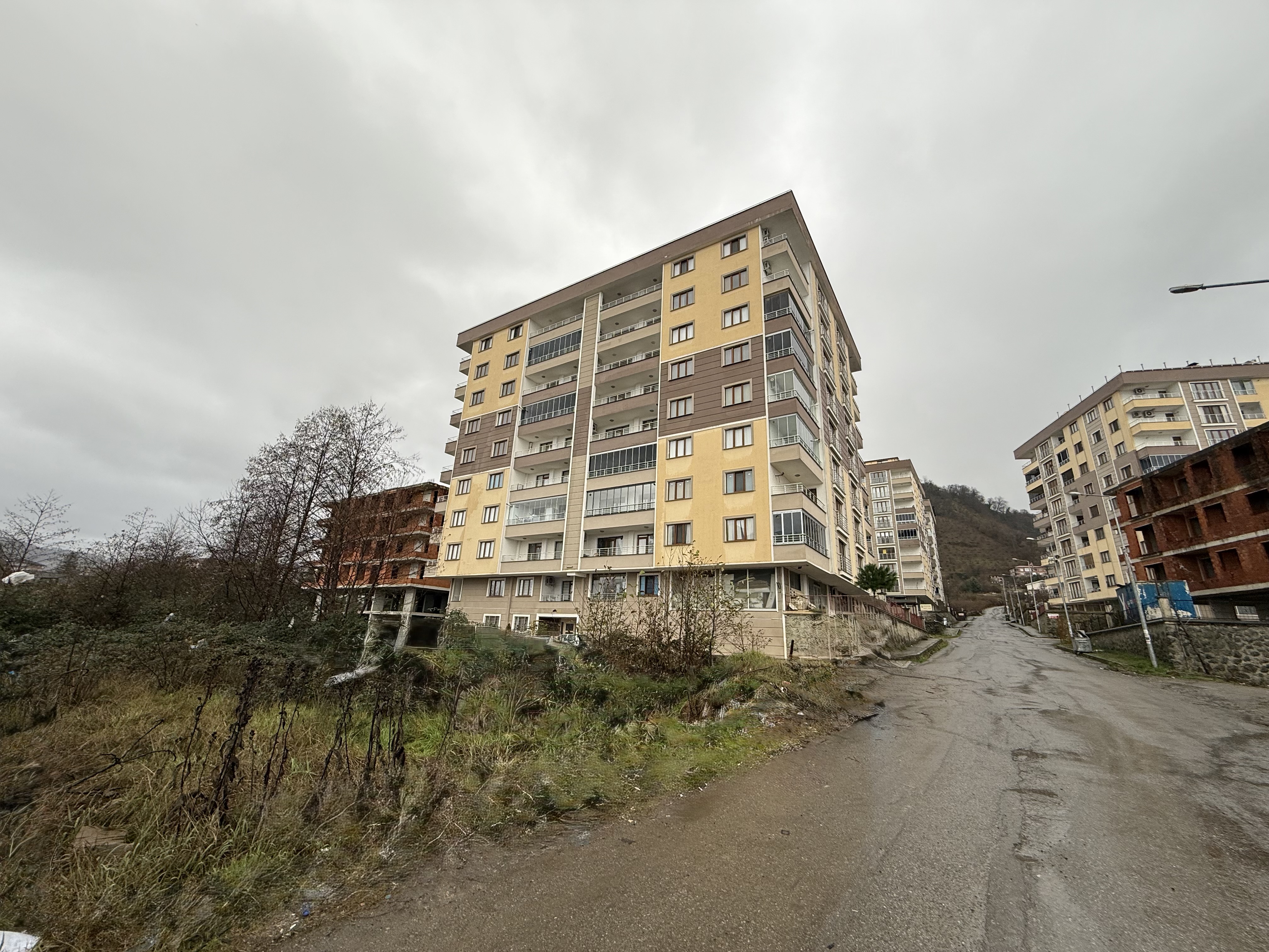 ARSİN GÜZELYALI MAH. SATILIK 2+1 FIRSAT DAİRE