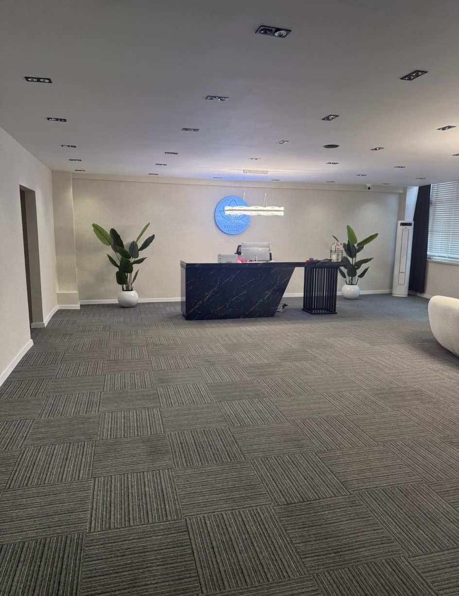 MABEL TOPALOĞLU’NDAN UZUNSOKAK’TA DÜKKAN