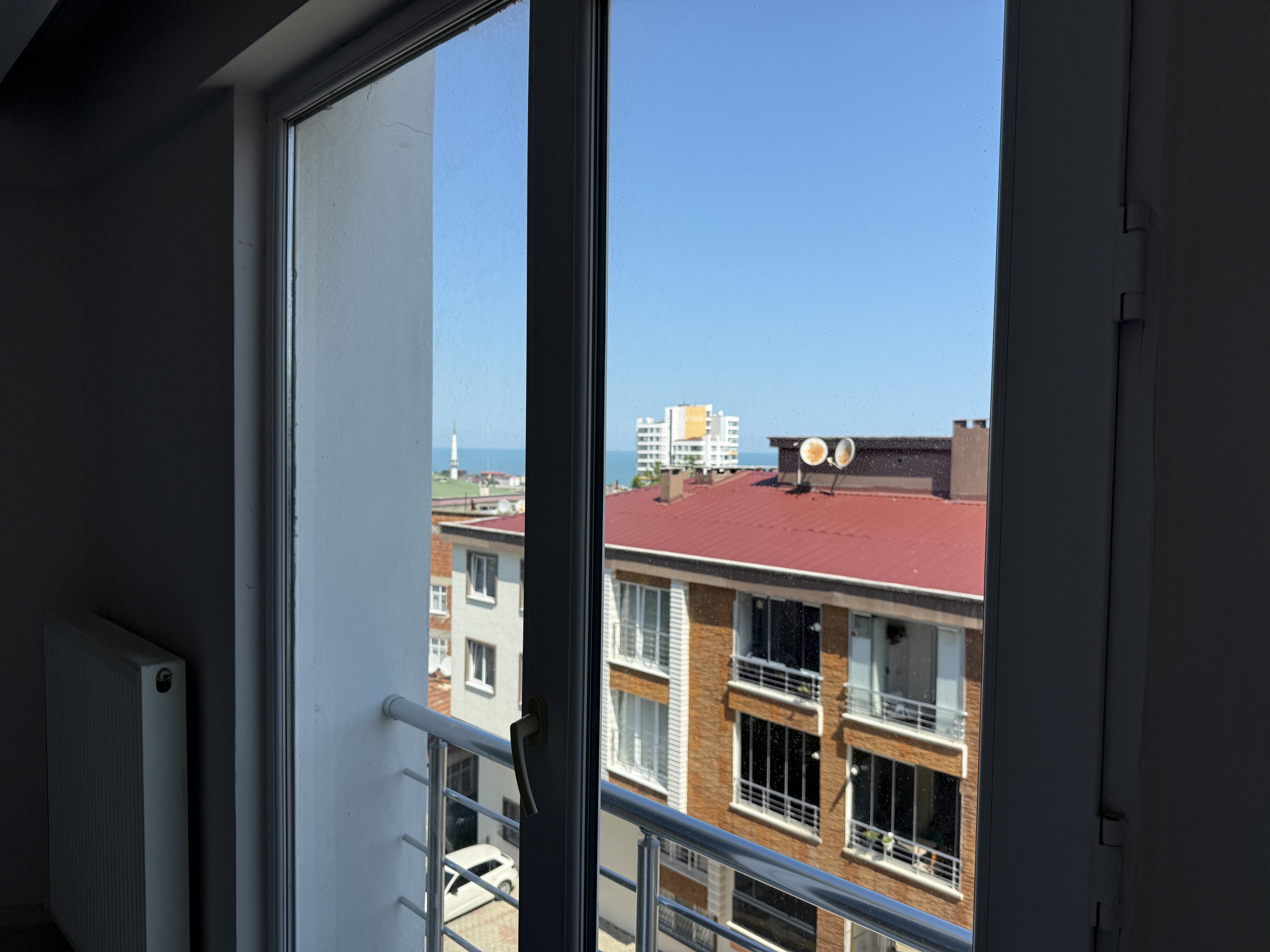 D.EVLERİ TRAMVAYA 350 M DENİZ MANZARALI MERKEZİ KONUM