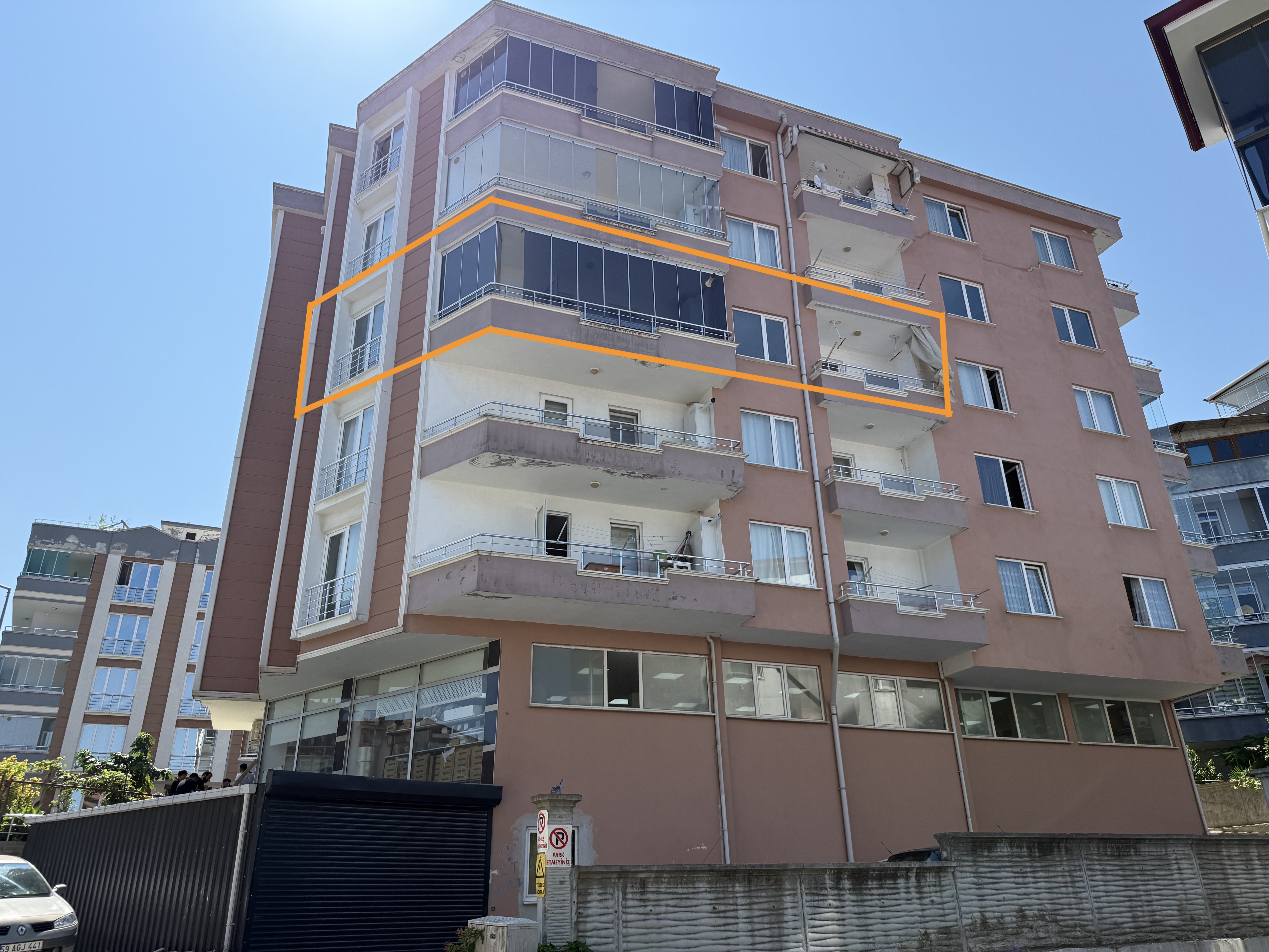 D.EVLERİ TRAMVAYA 350 M DENİZ MANZARALI MERKEZİ KONUM
