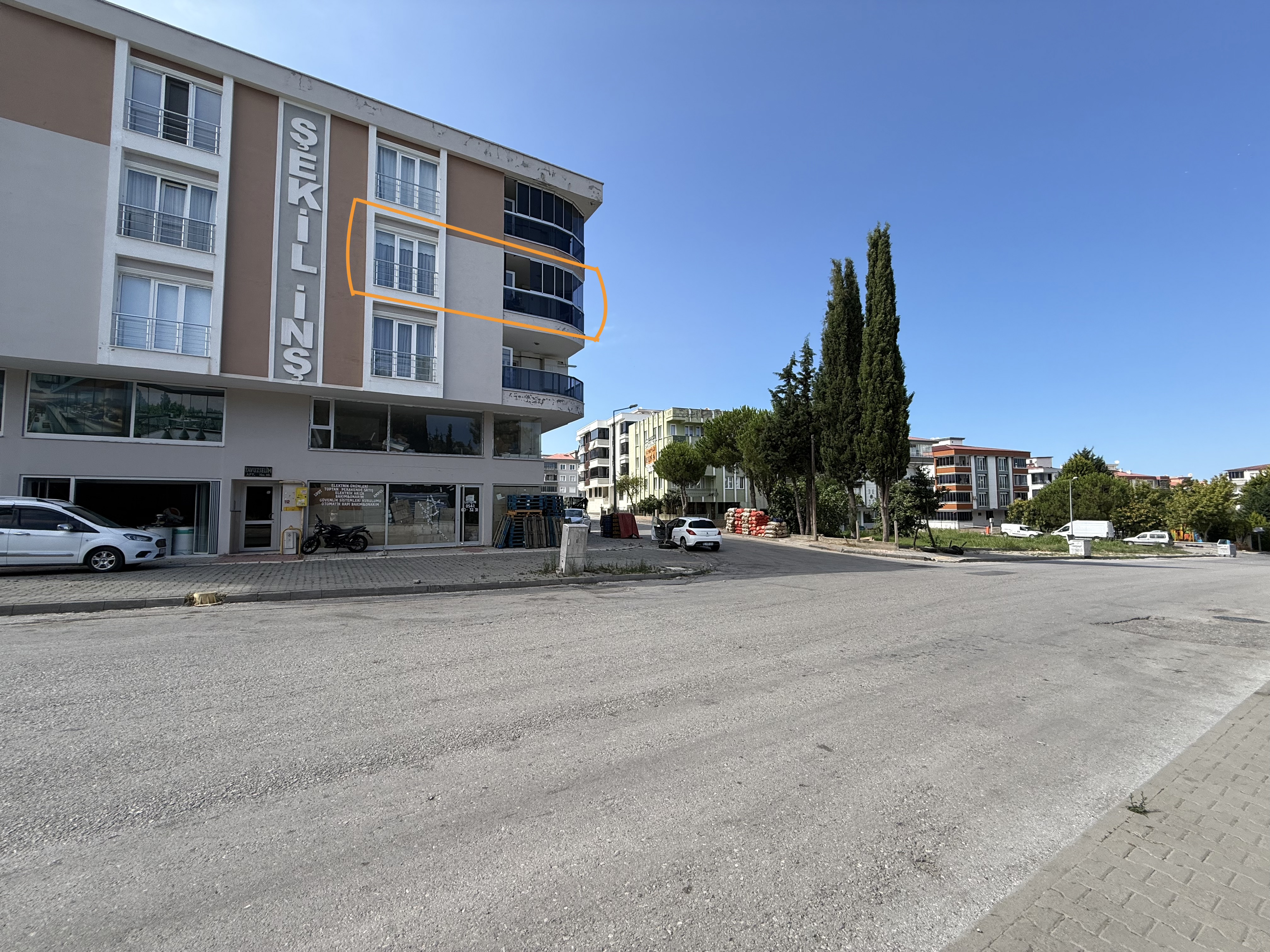 IHLAMUR KAFEYE 400 M CADDEYE CEPHE 3+1 DAİRE