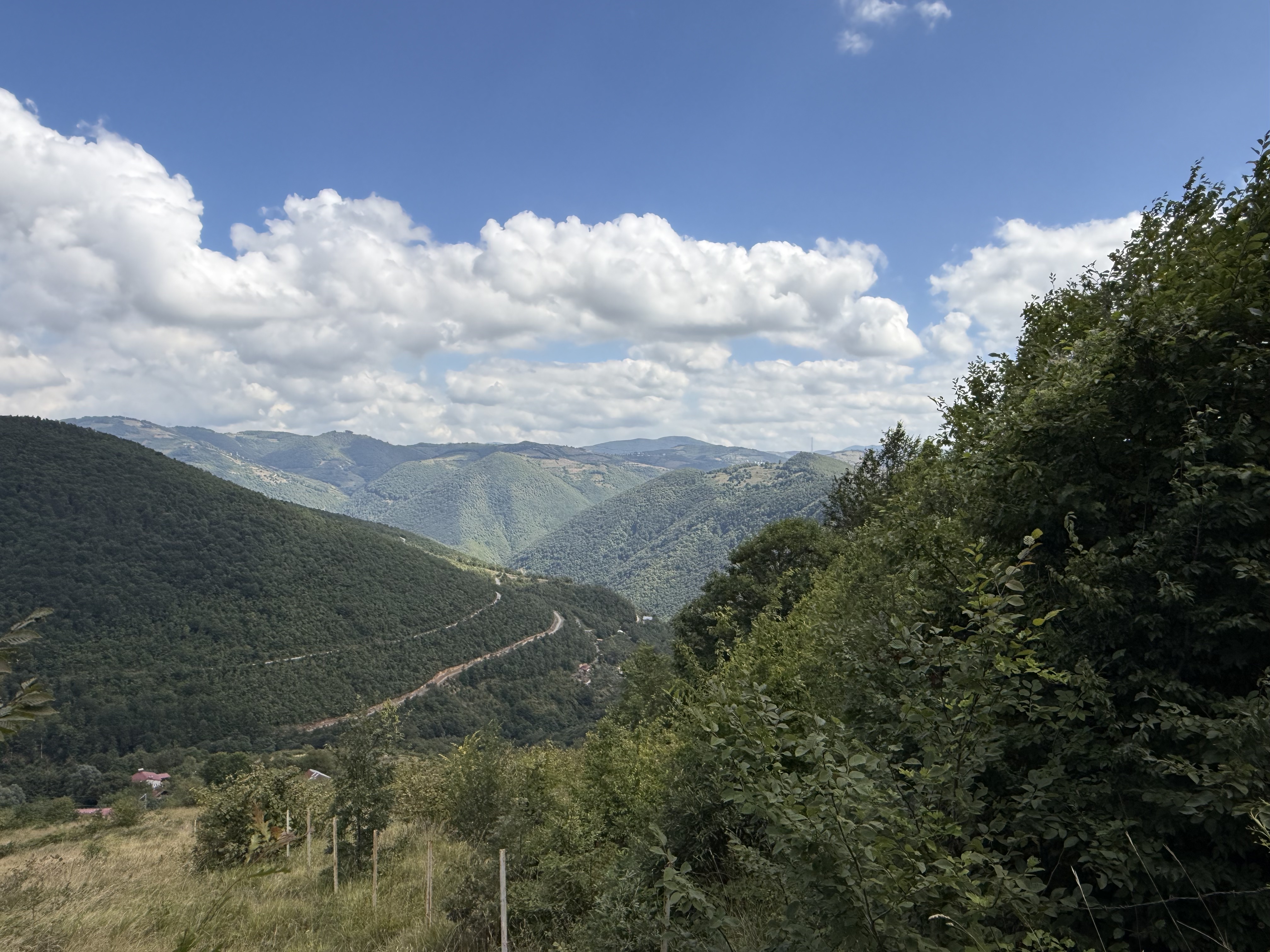 İLKADIM BİLMECE KÖYÜNDE 20 DÖNÜM ARAZİ