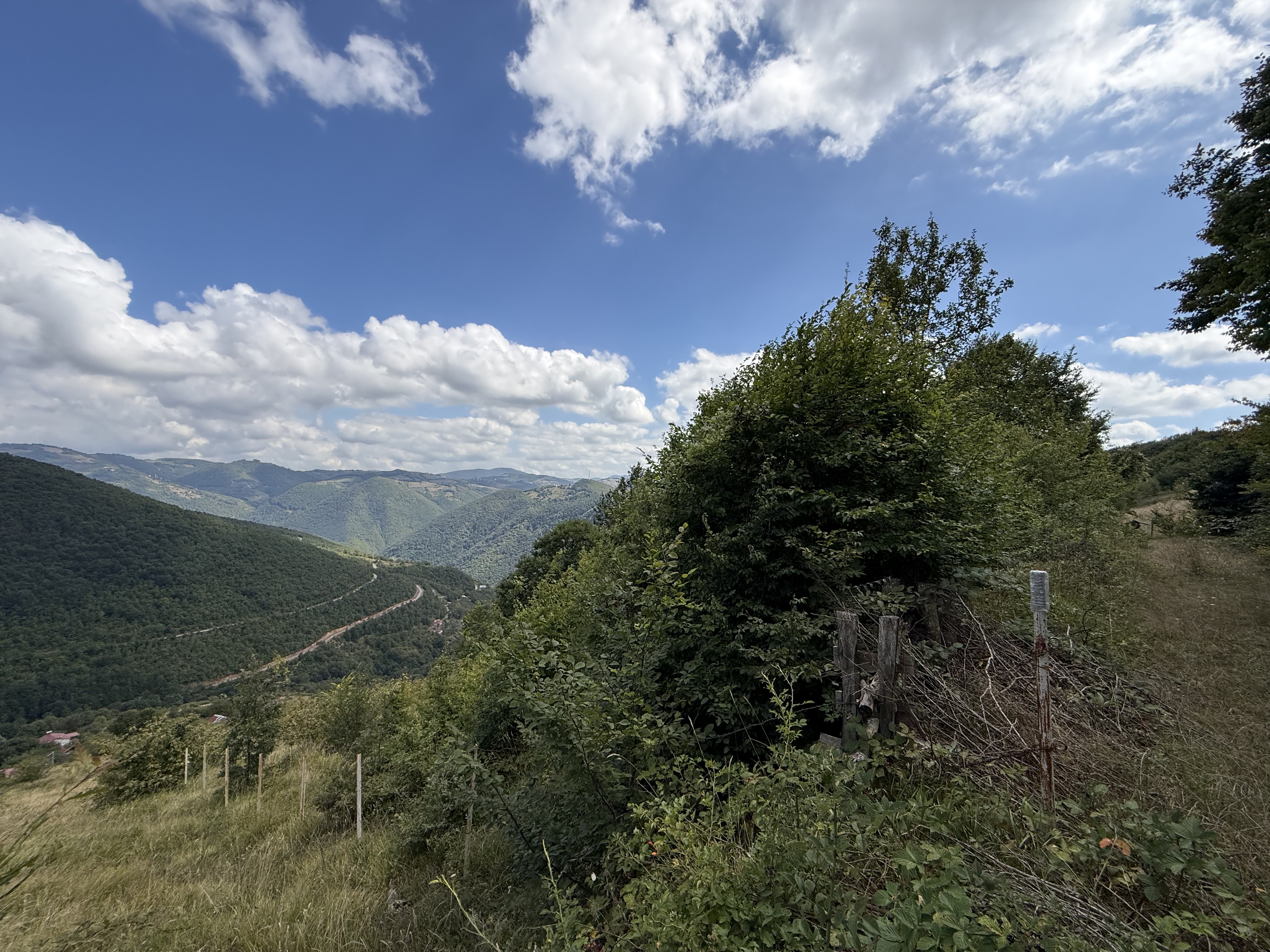 İLKADIM BİLMECE KÖYÜNDE 20 DÖNÜM ARAZİ