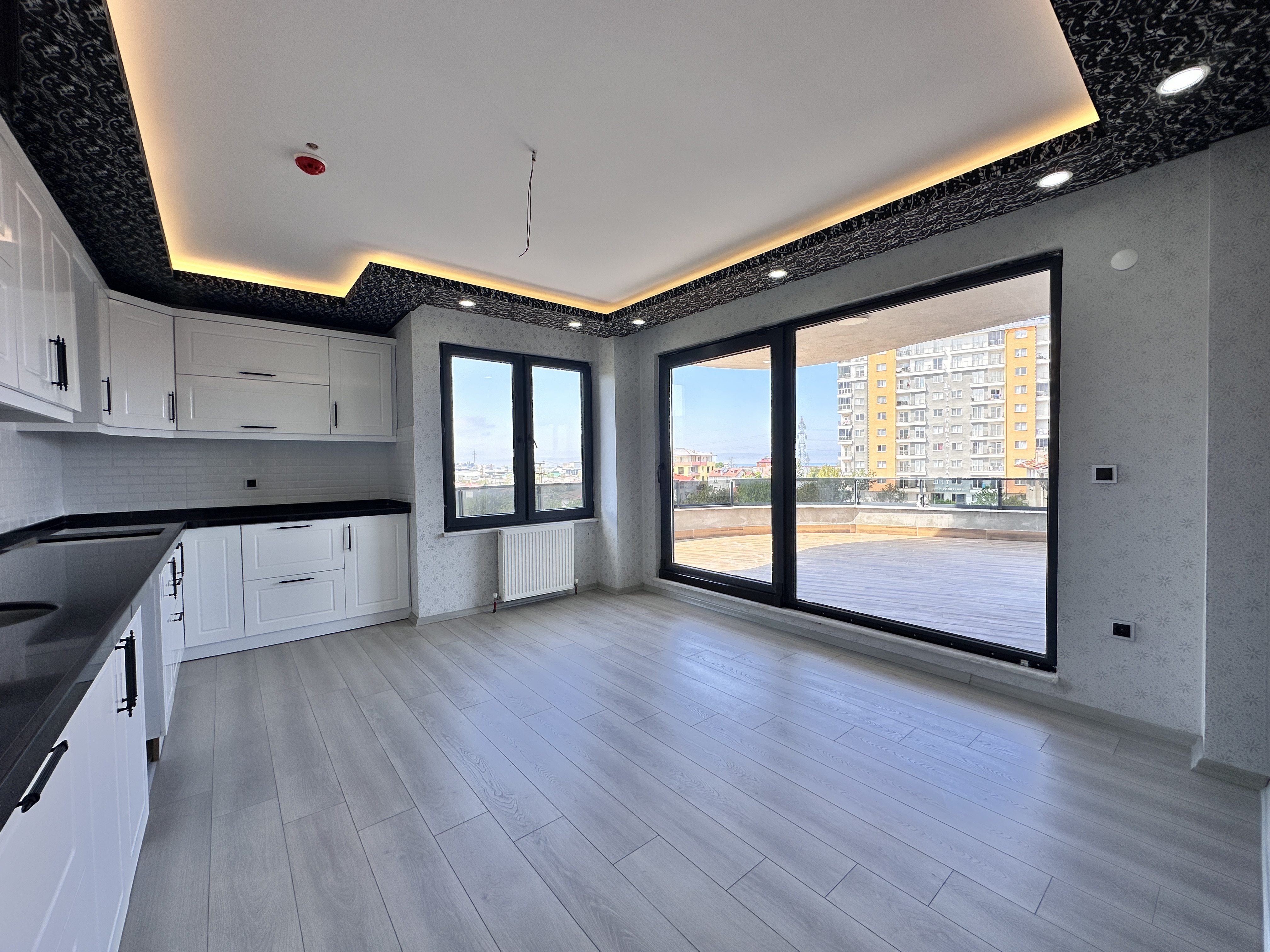 MABEL GAYRİMENKUL-GÜZELYALI.MH DENİZ MANZARALI LUKS DAİRE