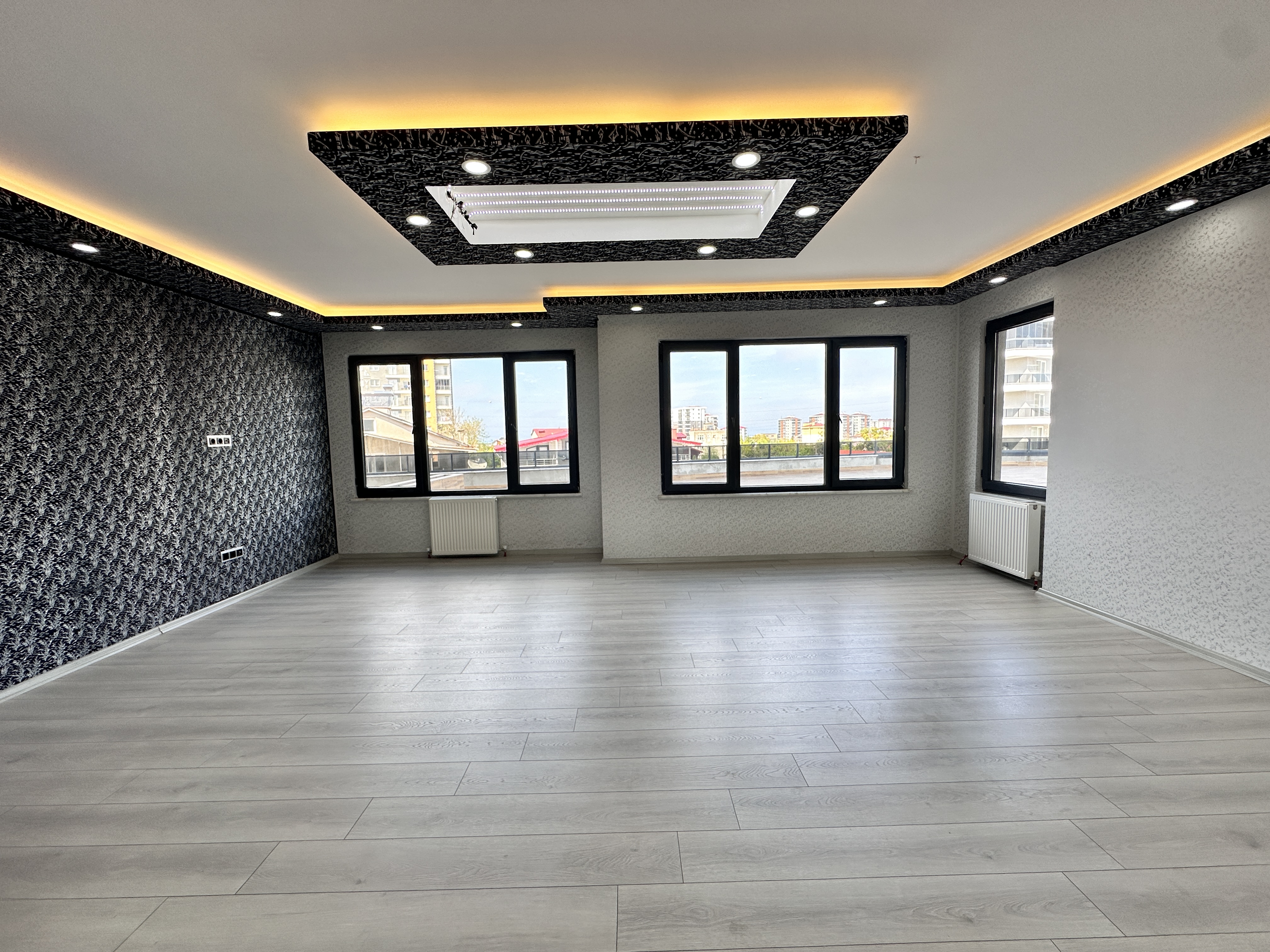 MABEL GAYRİMENKUL-GÜZELYALI.MH DENİZ MANZARALI SUPERLÜX DAİRE