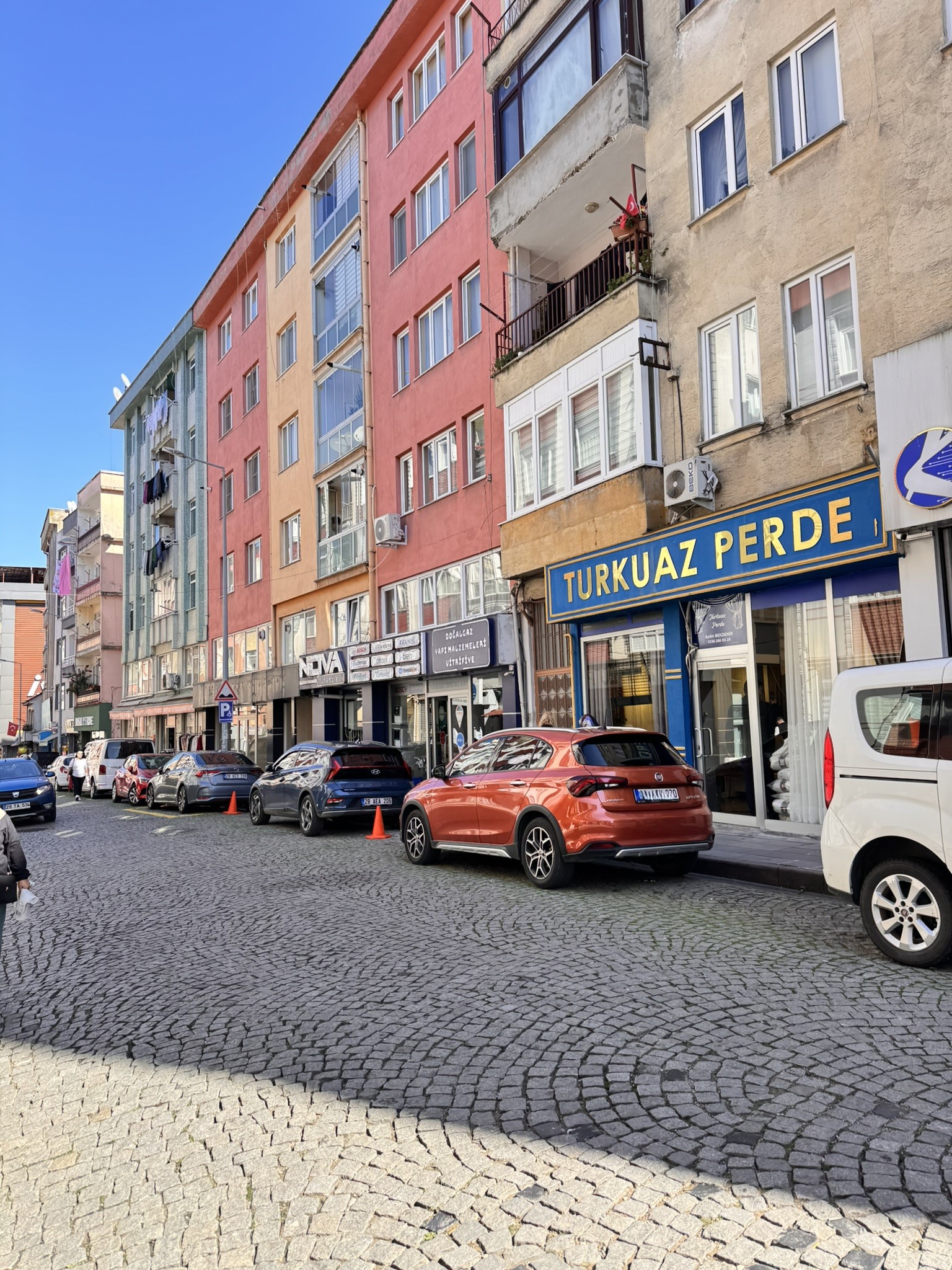 SÖKEN SATILIK DÜKKAN