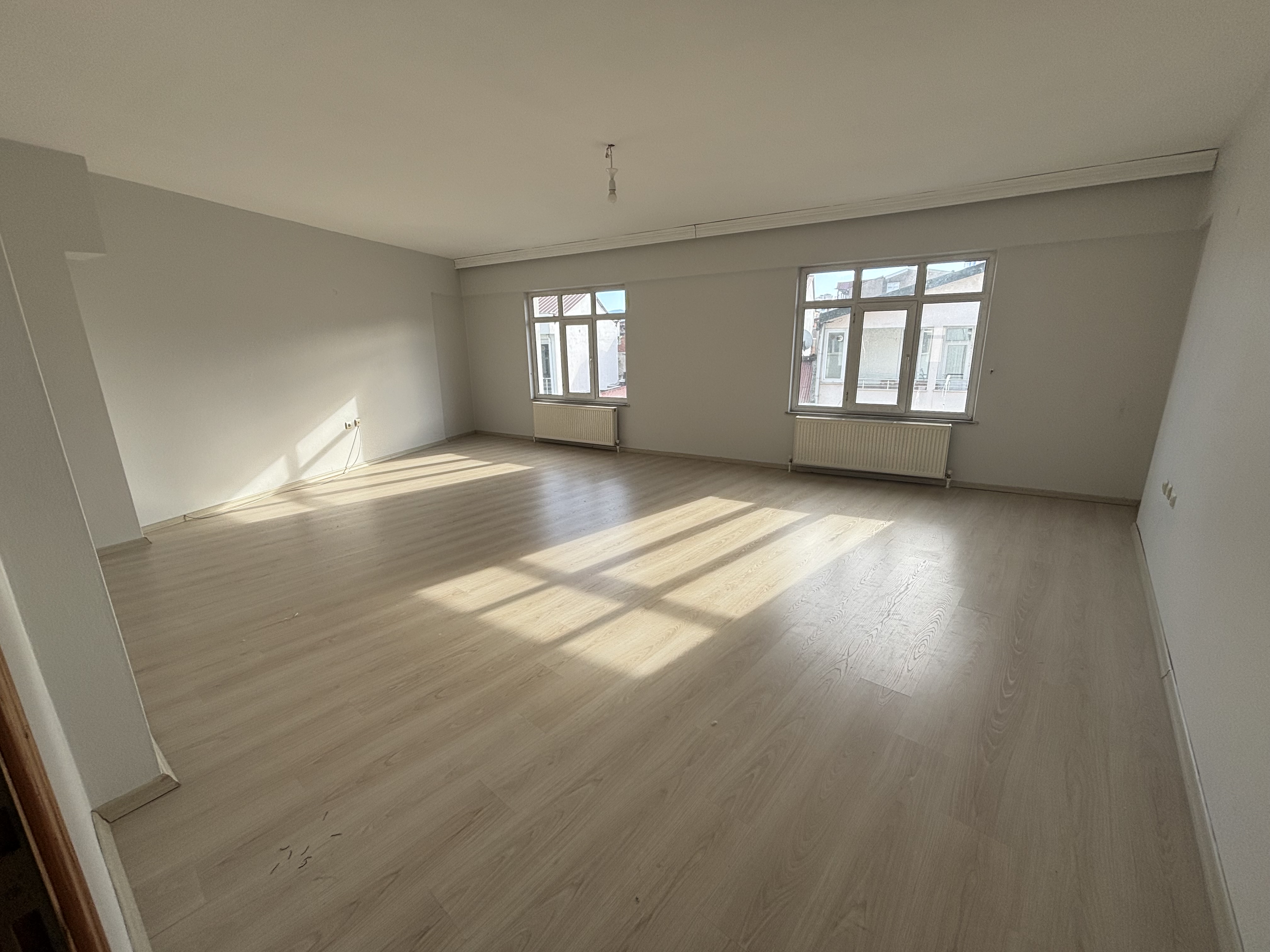 BUCAK -HASTANE YOKUŞU-KİRALIK