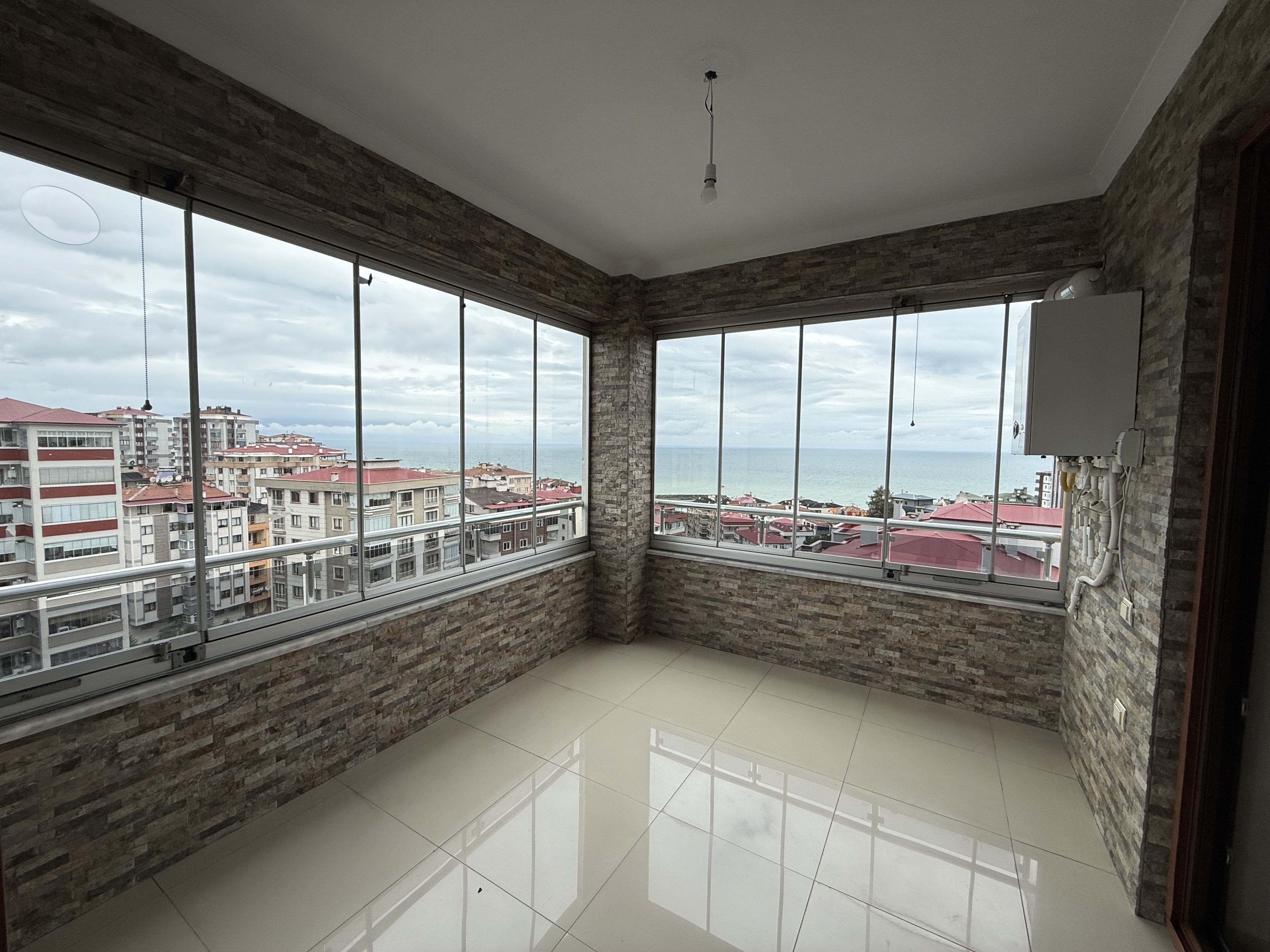 YILDIZLI DA SATILIK 3+1 DAİRE