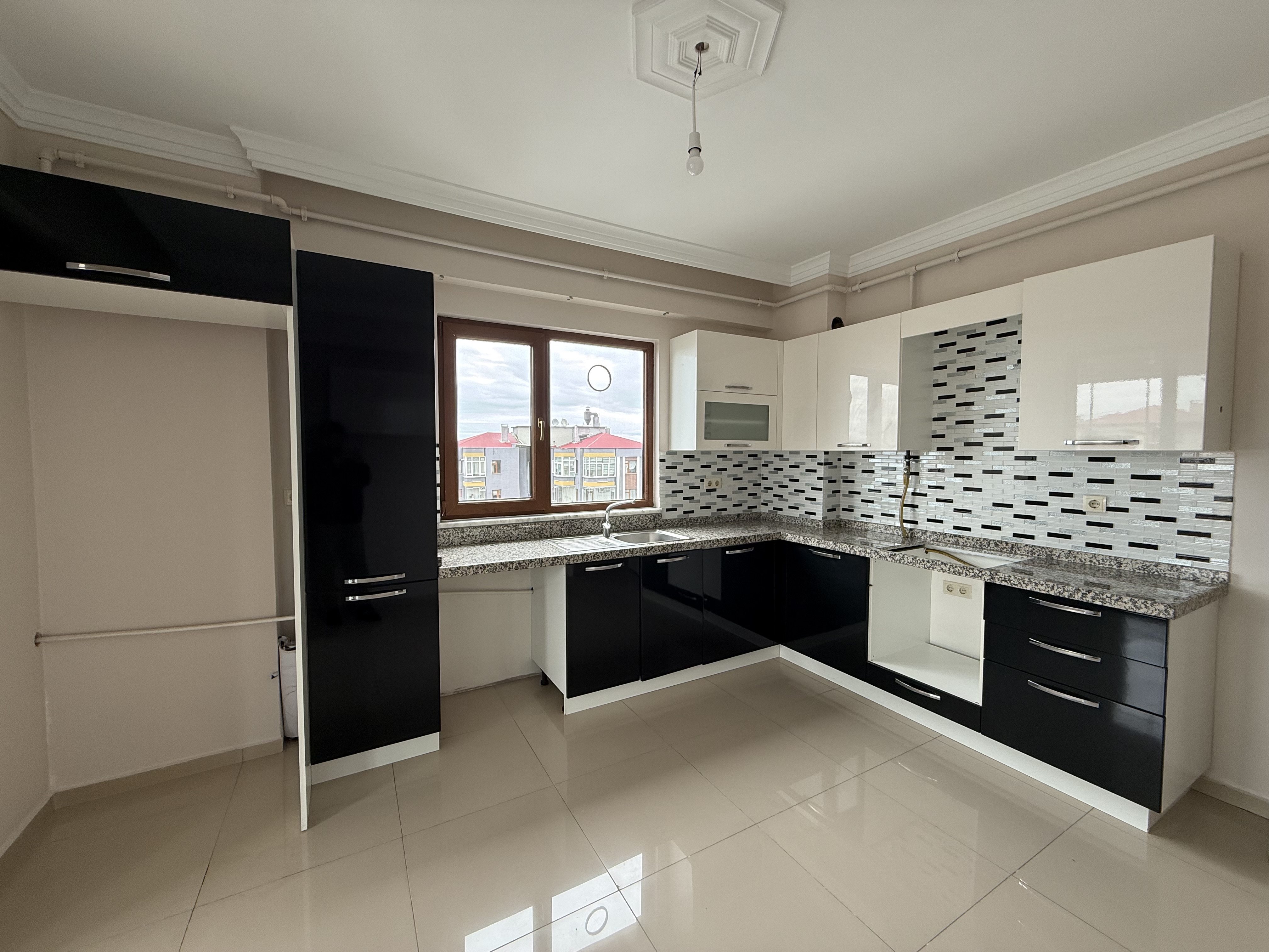 YILDIZLI DA SATILIK 3+1 DAİRE